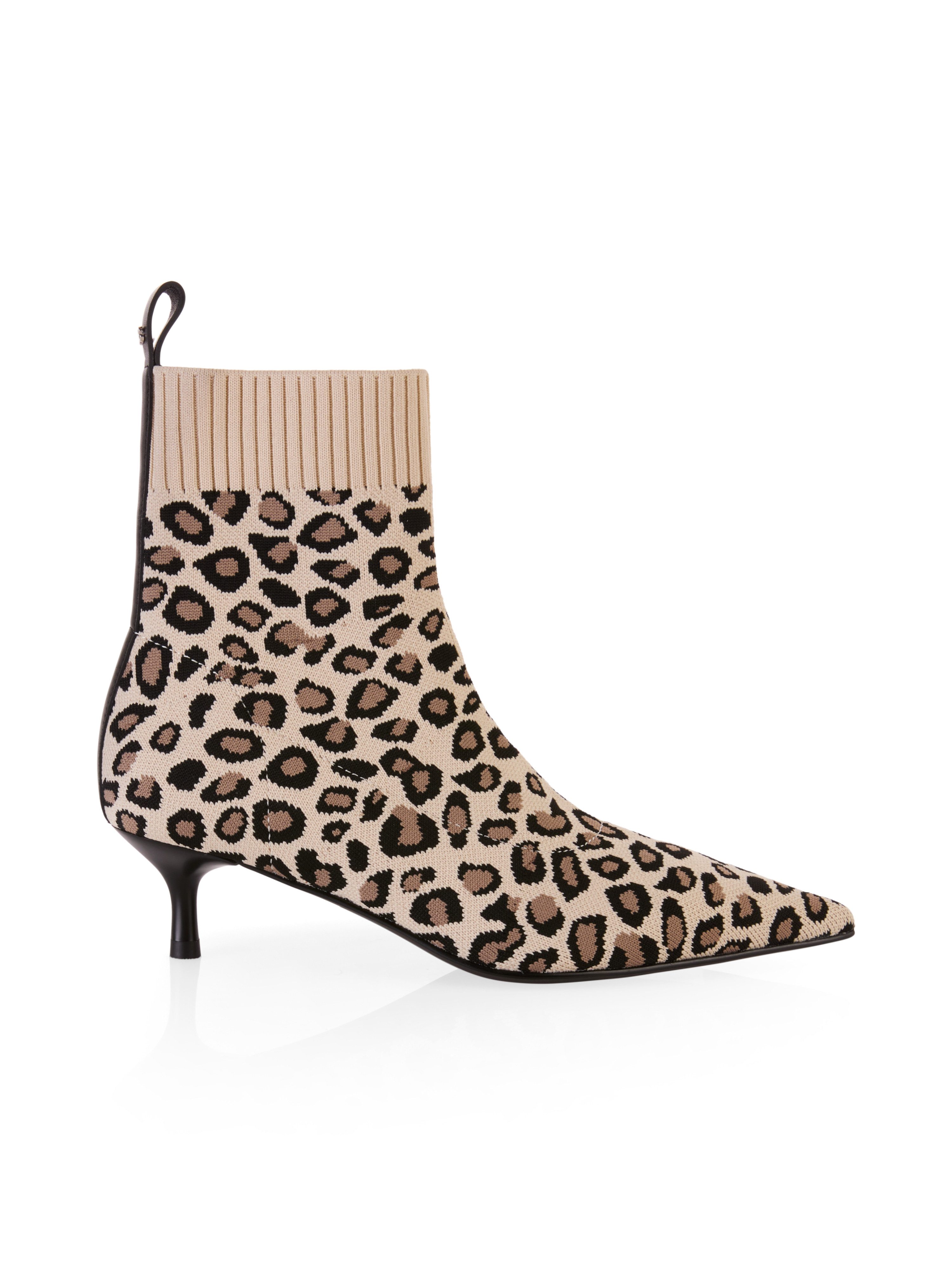 Marc Cain Laarsjes Collections Feminine Rigour