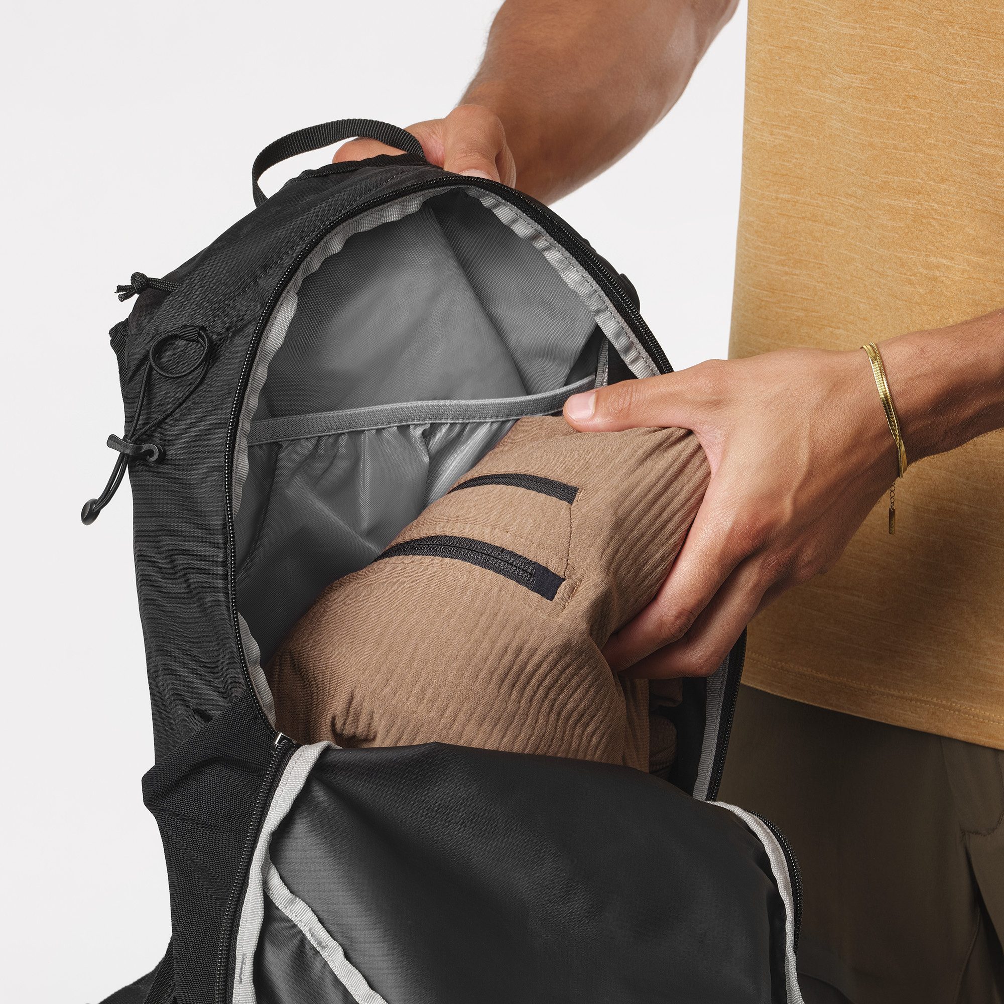 Salomon Sportrugzak TRAILBLAZER 30 met reflecterende details