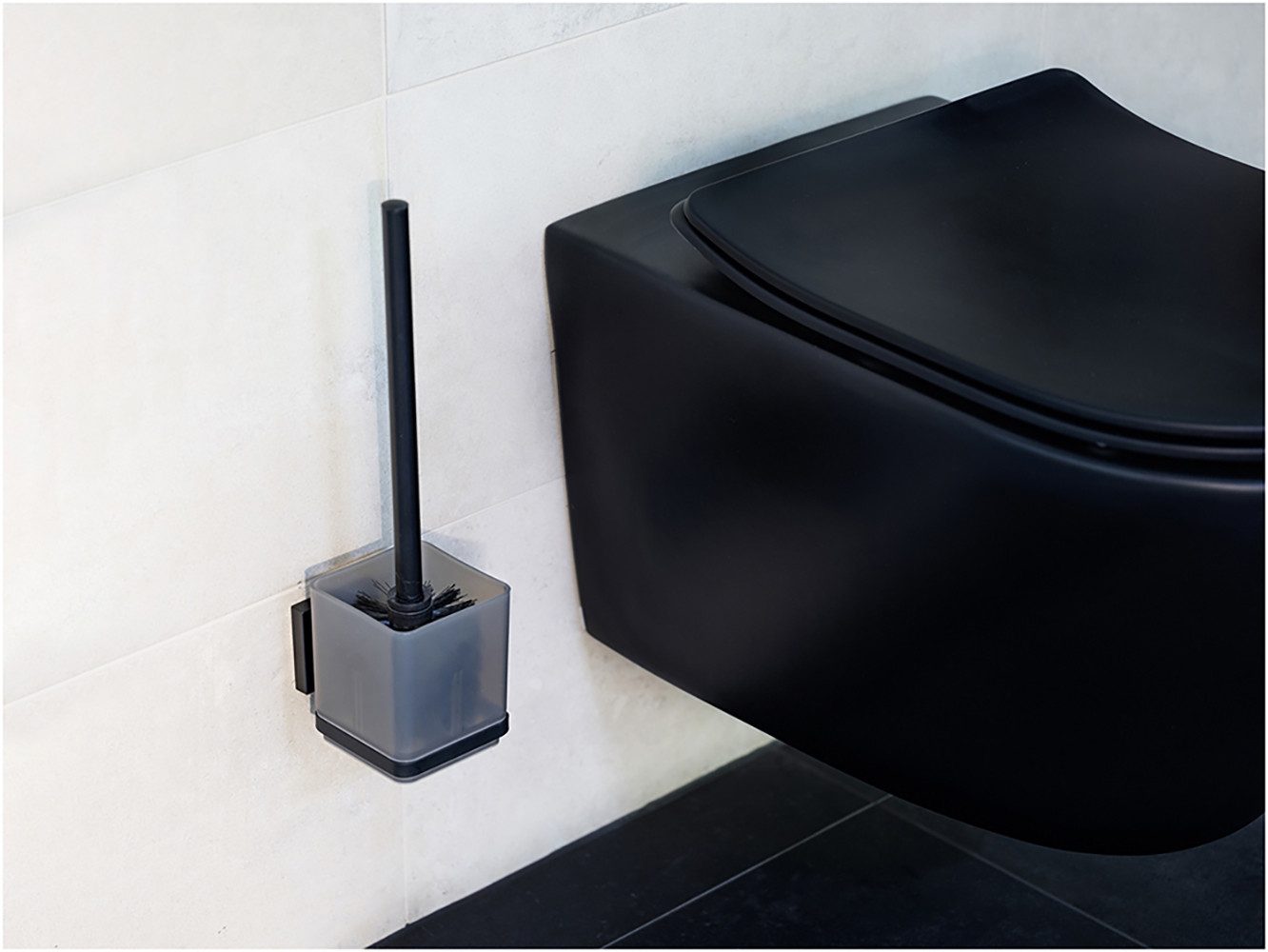 WENKO Toiletset Vacuum-Loc® model Quadro WC-borstelhouder met toiletborstel voor wandbevestiging zonder boren
