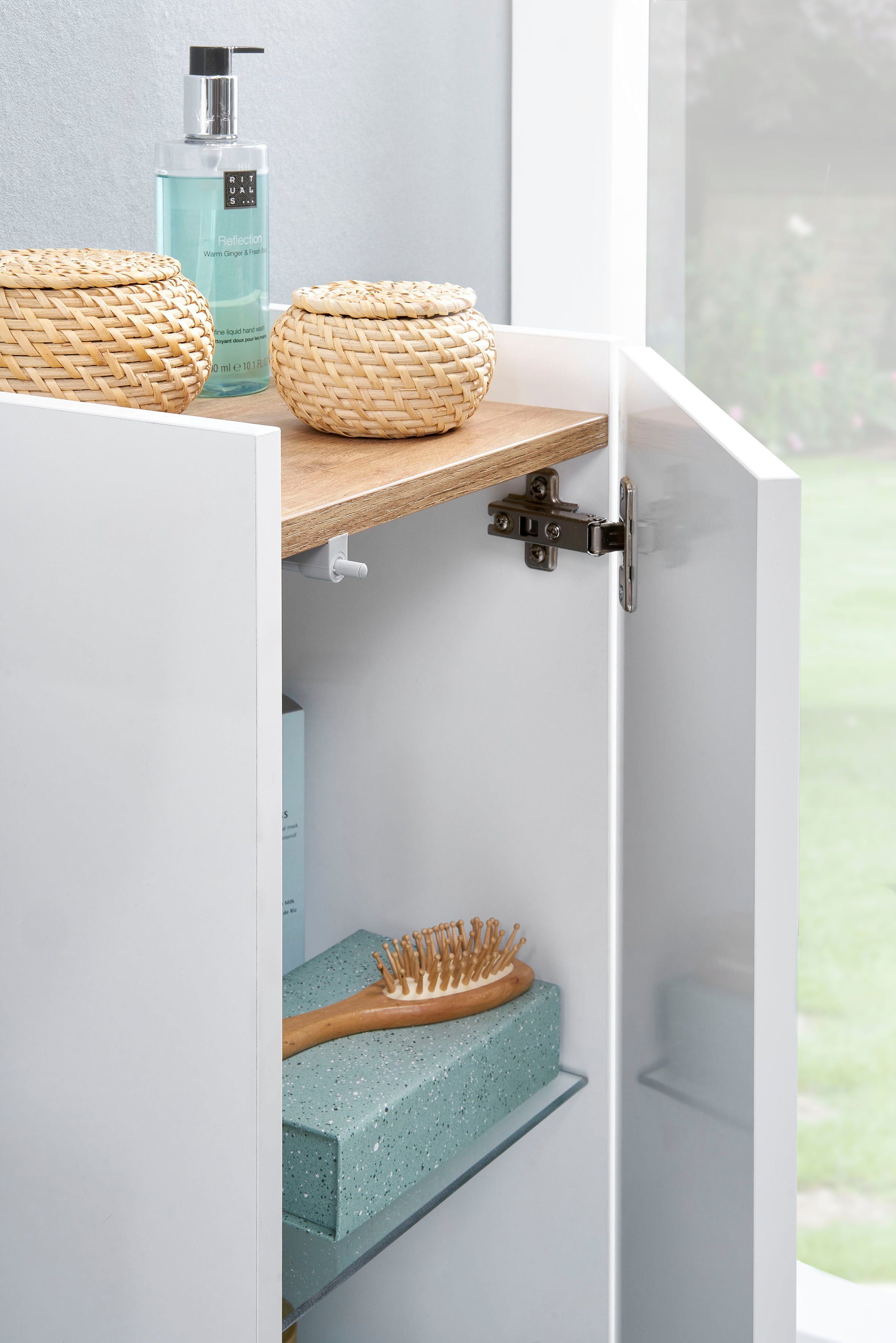 Saphir Onderkast Quickset 947 badkamerkast met 1 deur, 1 legplank, 30 cm breed Badkamer onderkast incl. deurdempers, hoogglans wit, greeploos