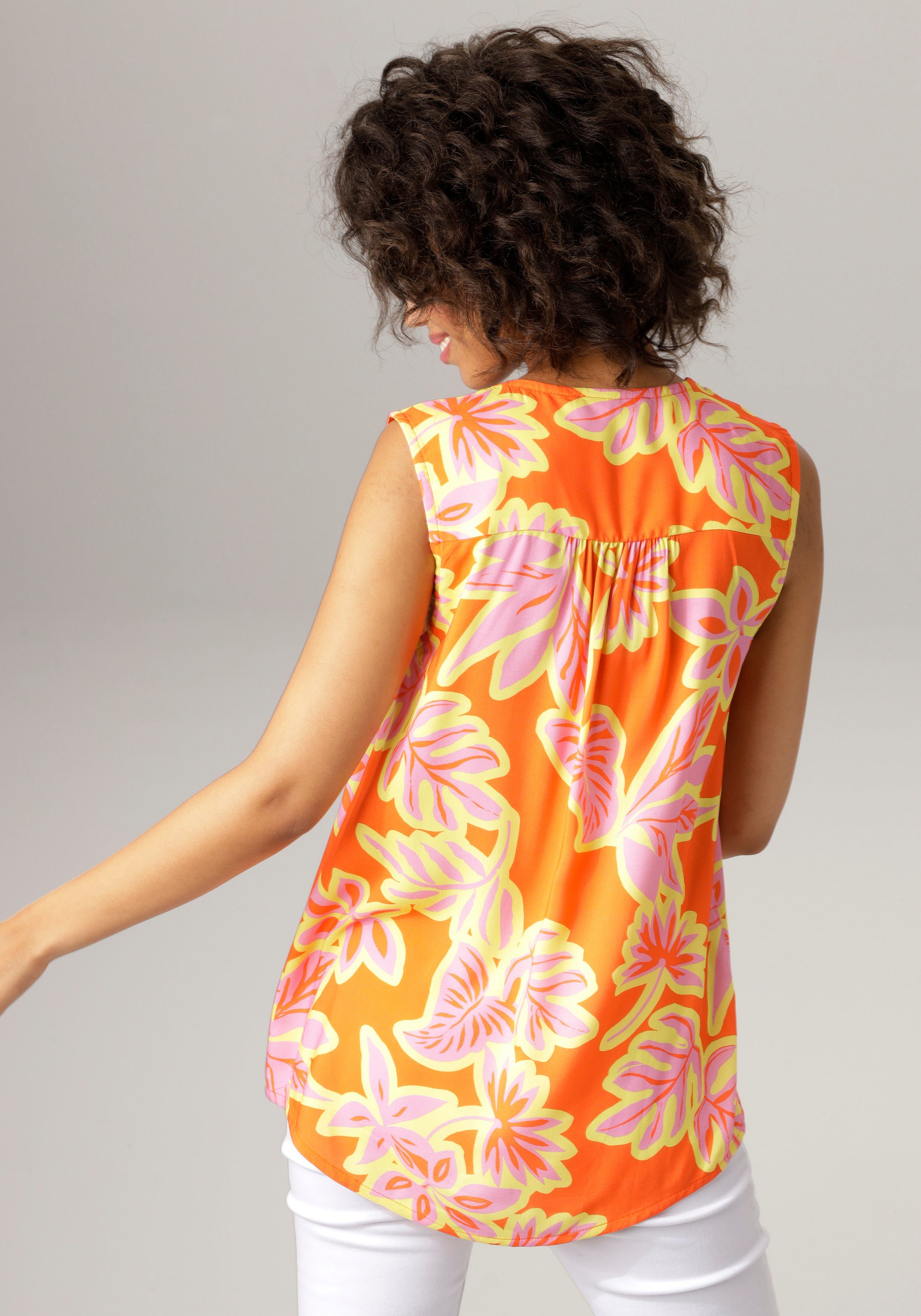 Aniston CASUAL Top met kleurintensieve, grootbladige print