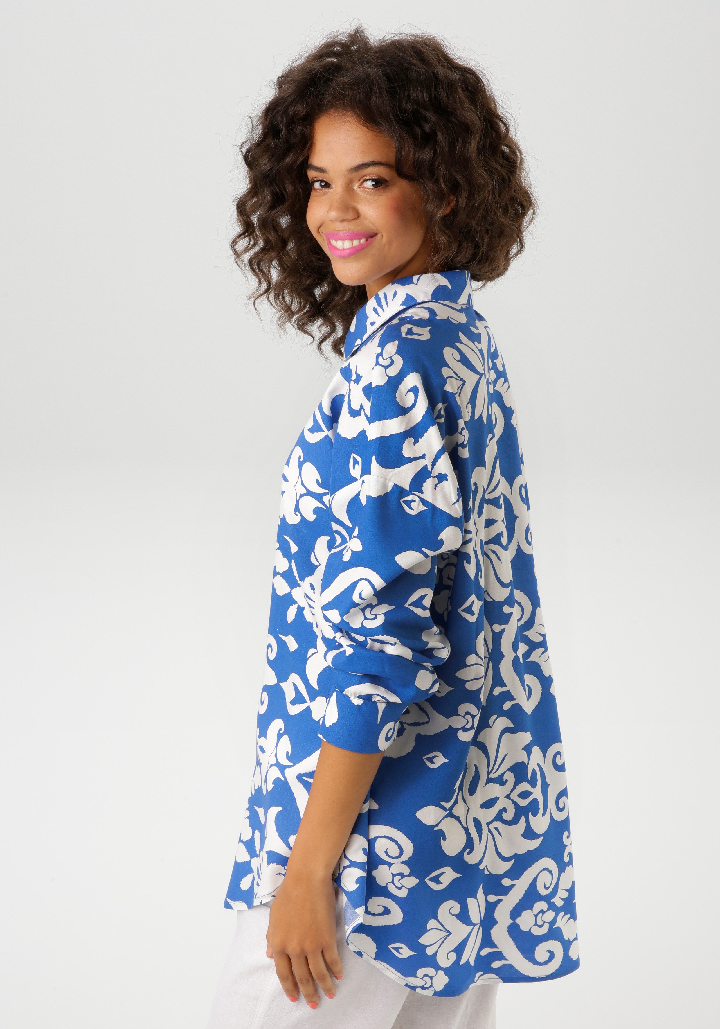 Aniston CASUAL Overhemdblouse met fantasierijke grootvlak print
