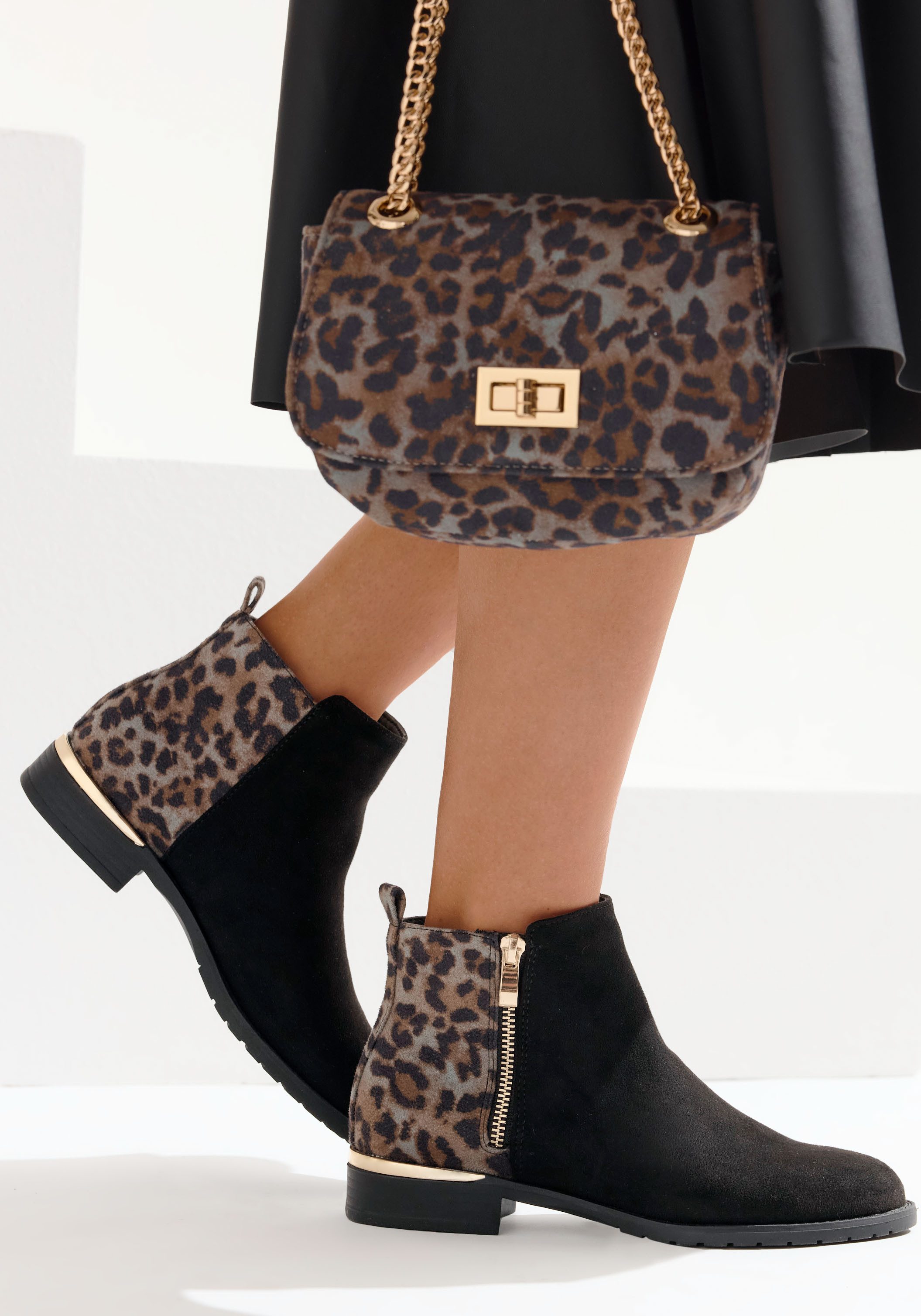 Lascana Laarsjes Ankle boots, laarzen met leeuw-print vegan