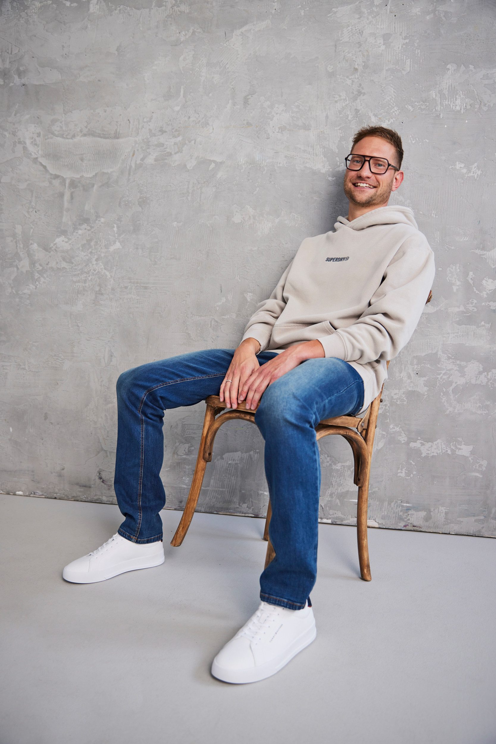 Bruno Banani Straight jeans Hutch rechte broekspijpen, gedeeltelijk met modieuze destroyed-effecten,