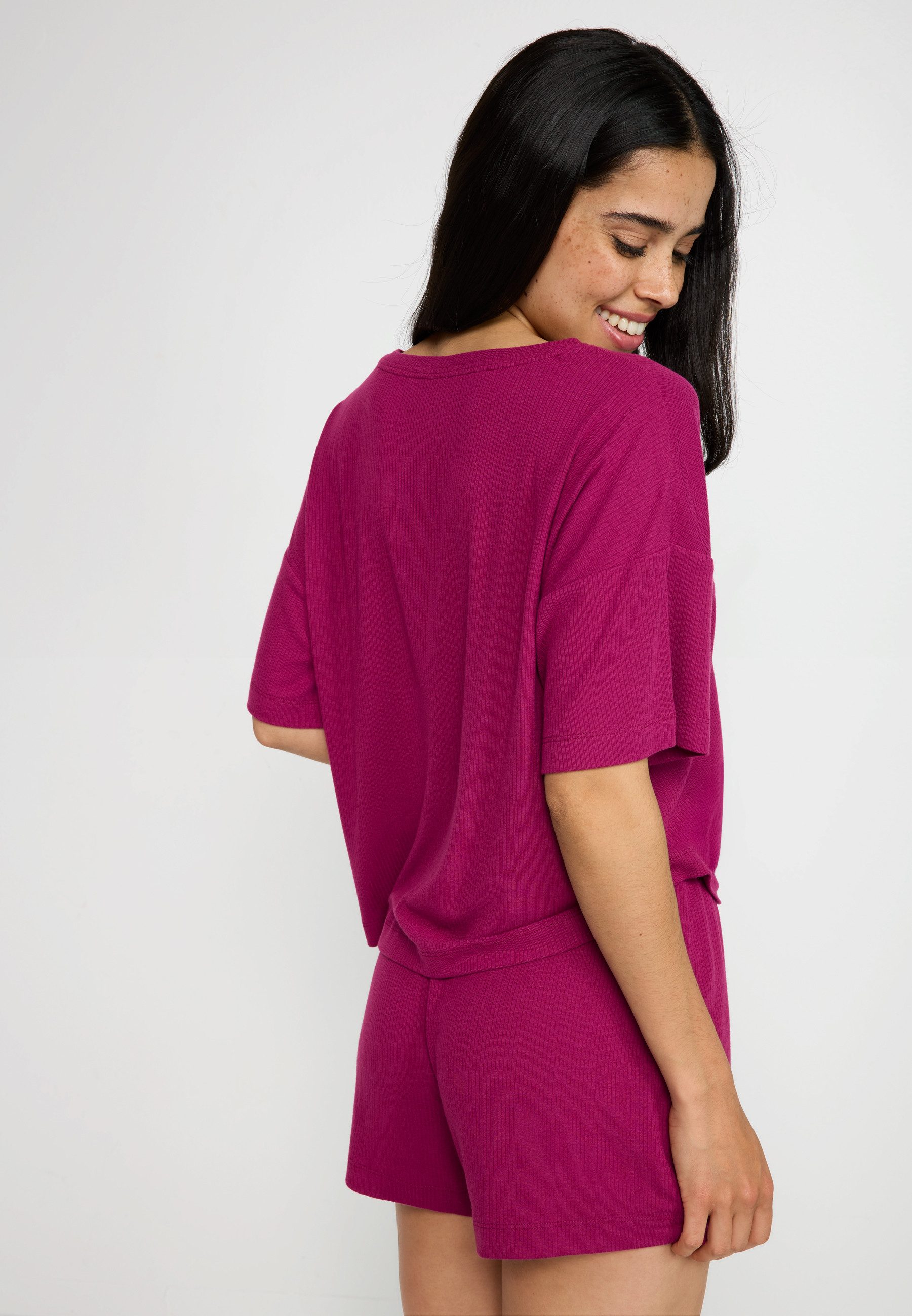 LSCN by LASCANA Shortama met kleine sierknoopsluiting (2-delig)