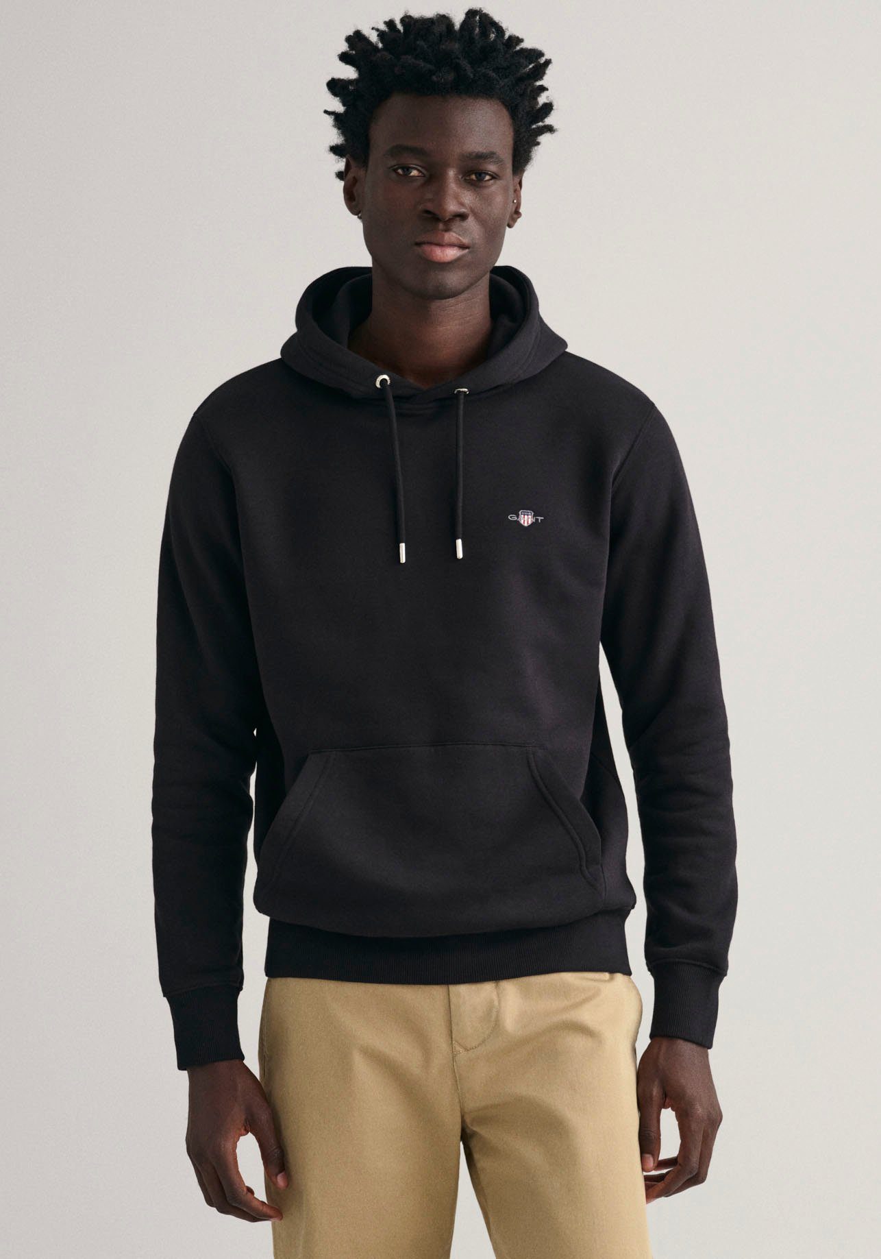 Gant Hoodie REG SHIELD HOODIE met logoborduursel op borsthoogte