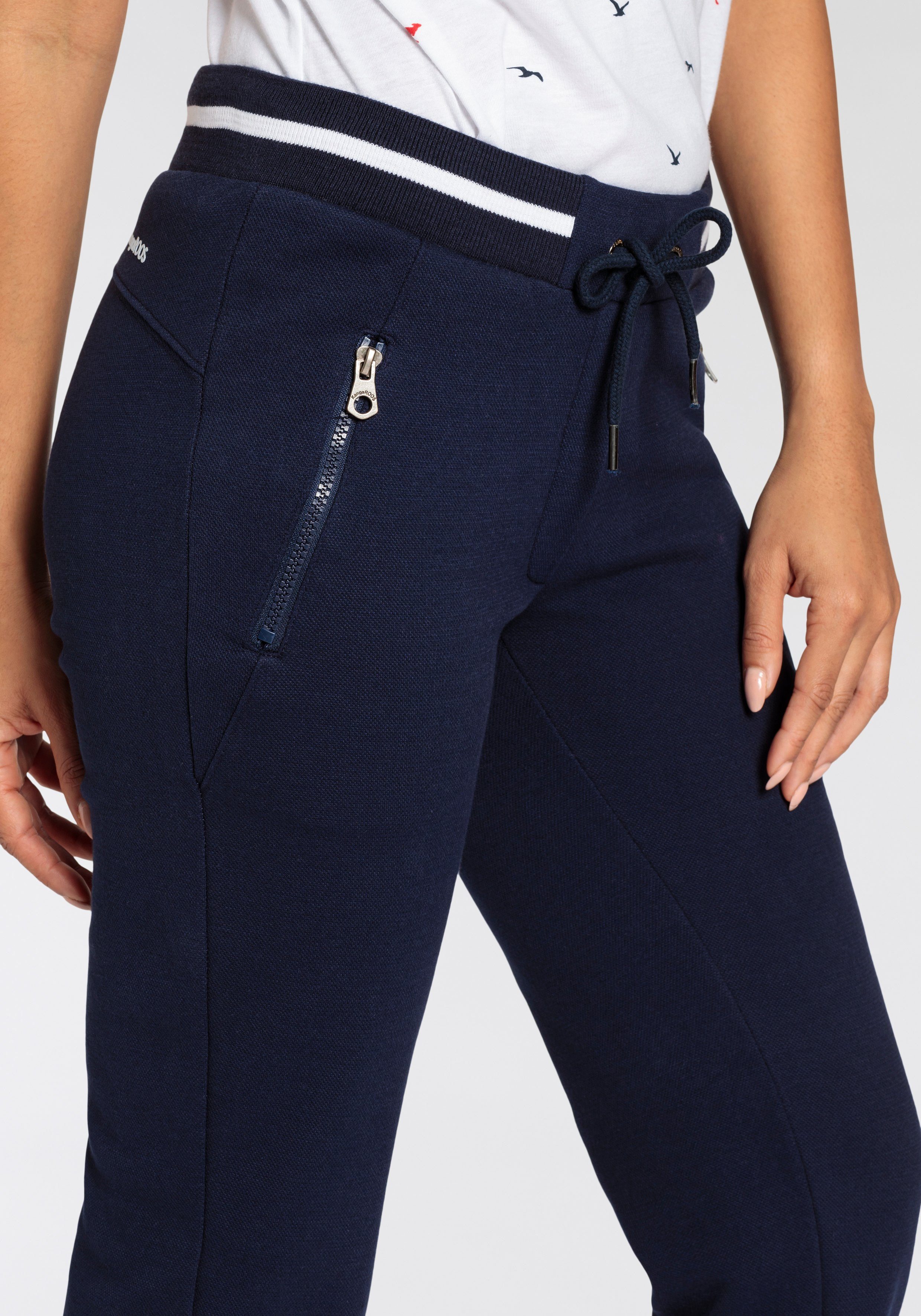 KangaROOS Jerseybroek met piqué-structuur en streepdetail