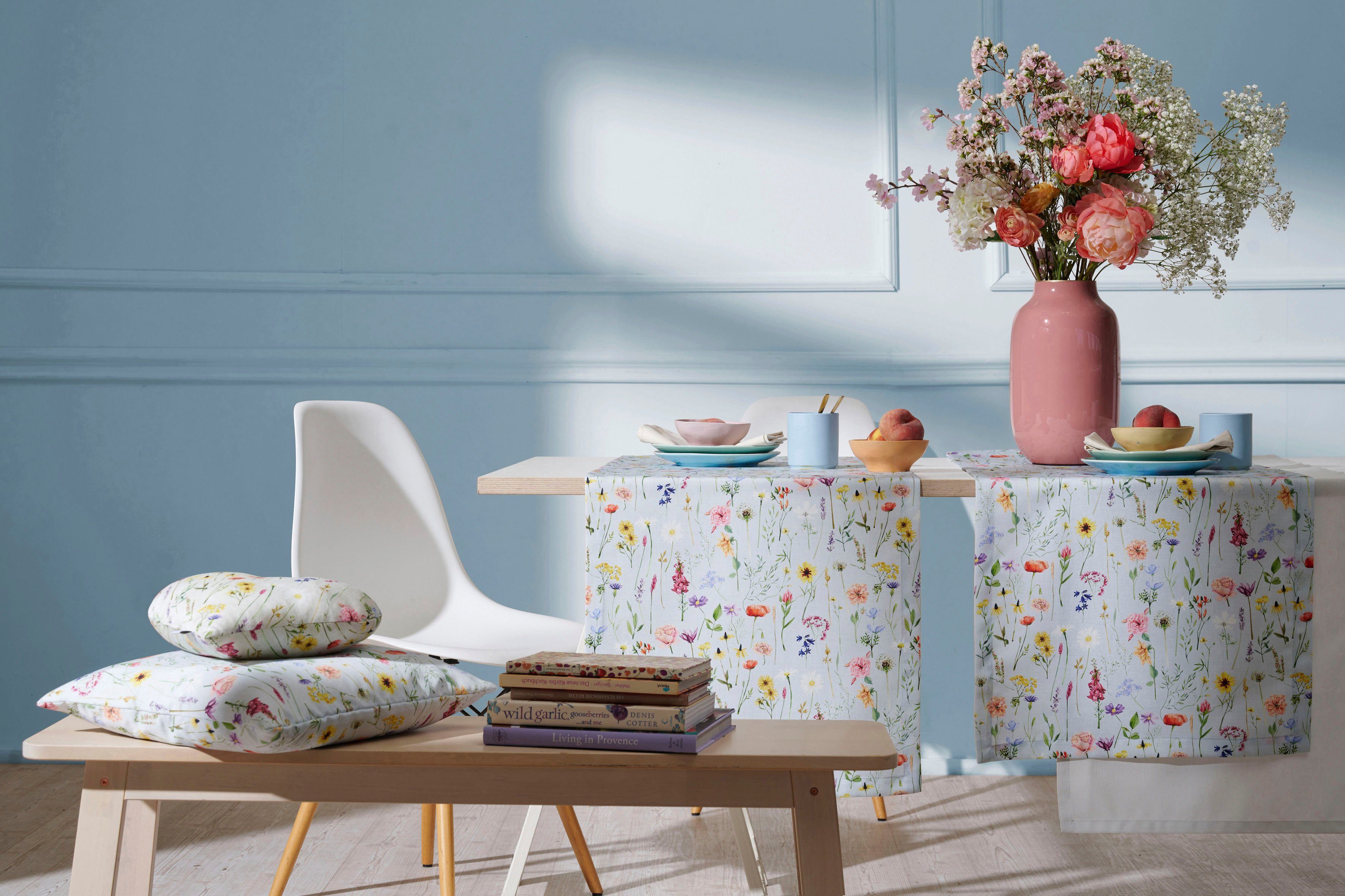 APELT Tafelloper 6815 SPRINGTIME, Lente-decoratie, Lente Digitale print, met lentebloemen, zoals op een bloementapijt (1 stuk)