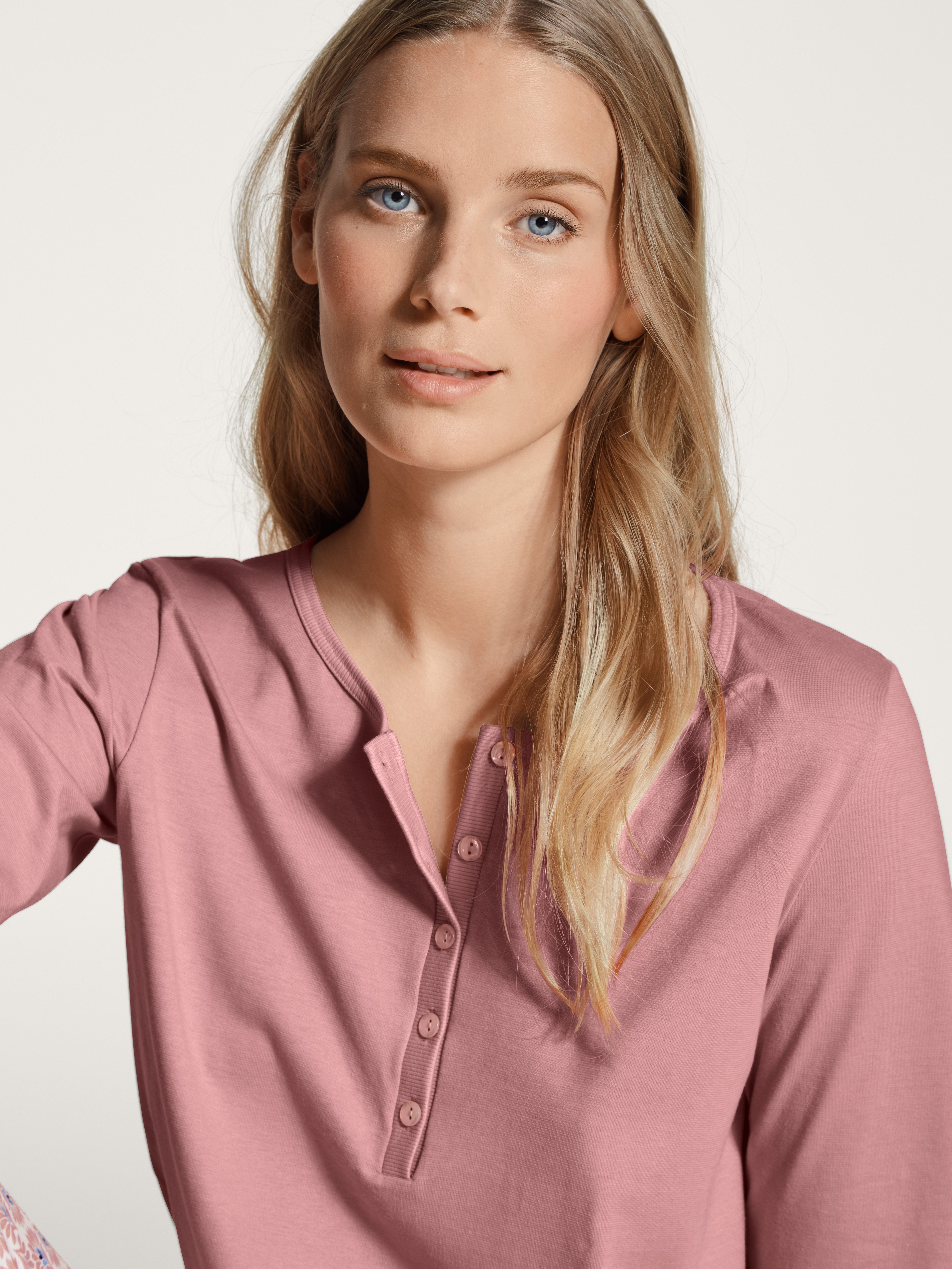 CALIDA Pyjama Lovely Night met knoopsluiting aan de hals (2-delig)