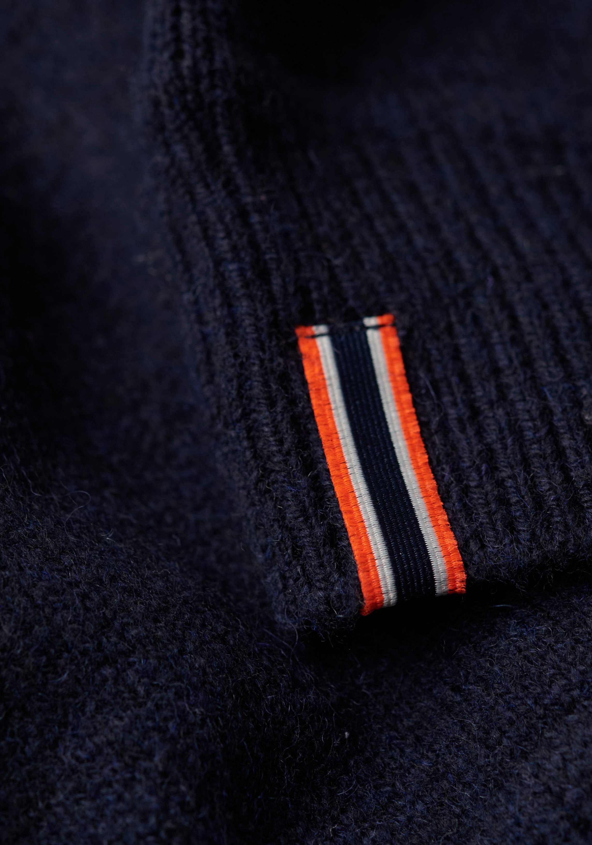 Superdry Trui met ronde hals ESSENTIAL SLIM FIT CREW JUMPER