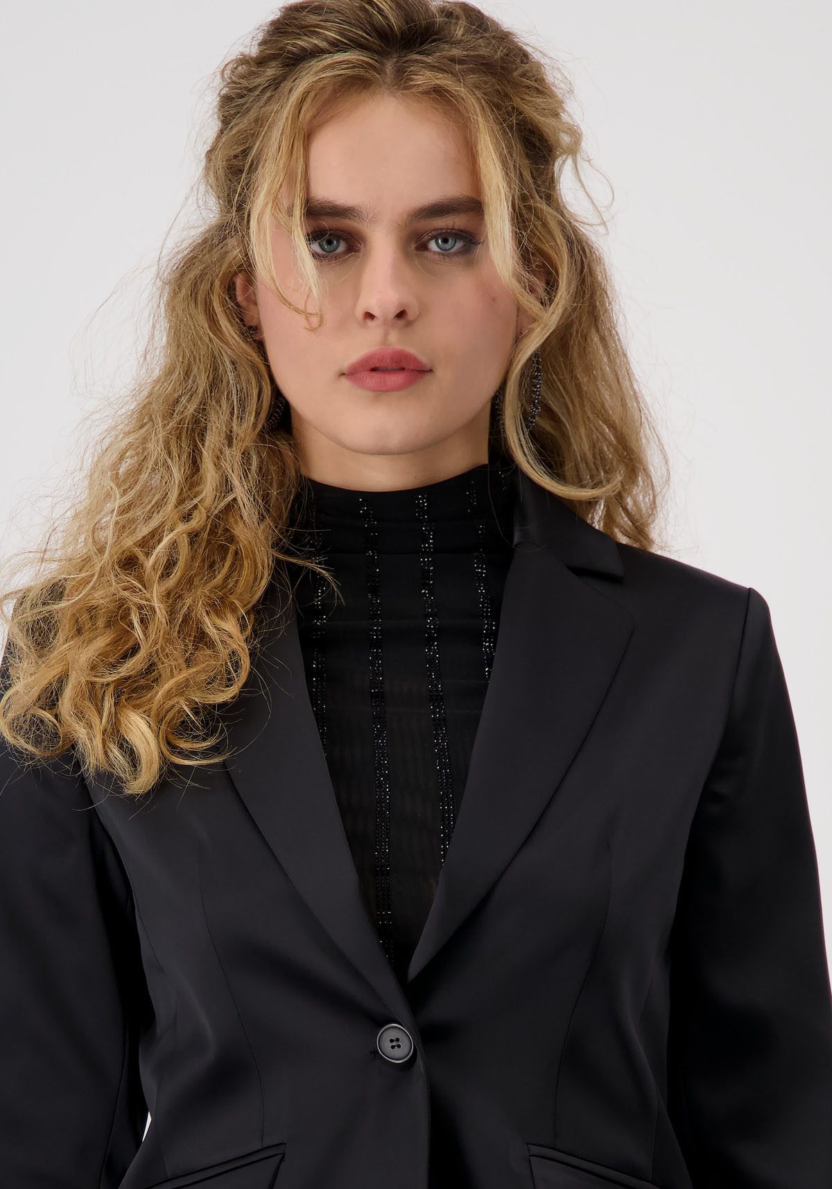 Monari Korte blazer met opgestikte klepzakken