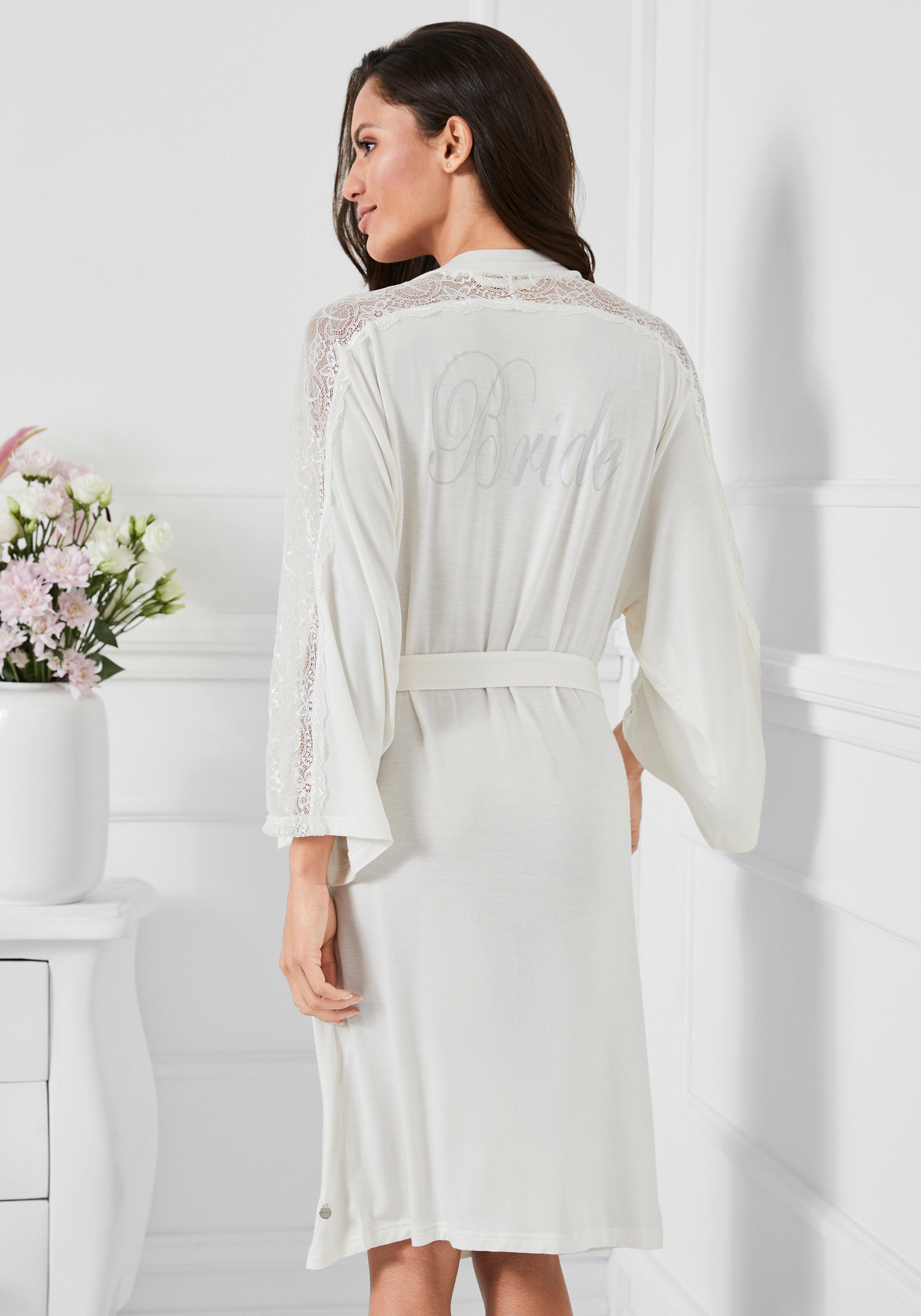 Lascana Kimono met kantinzet aan mouw, schouder + rug