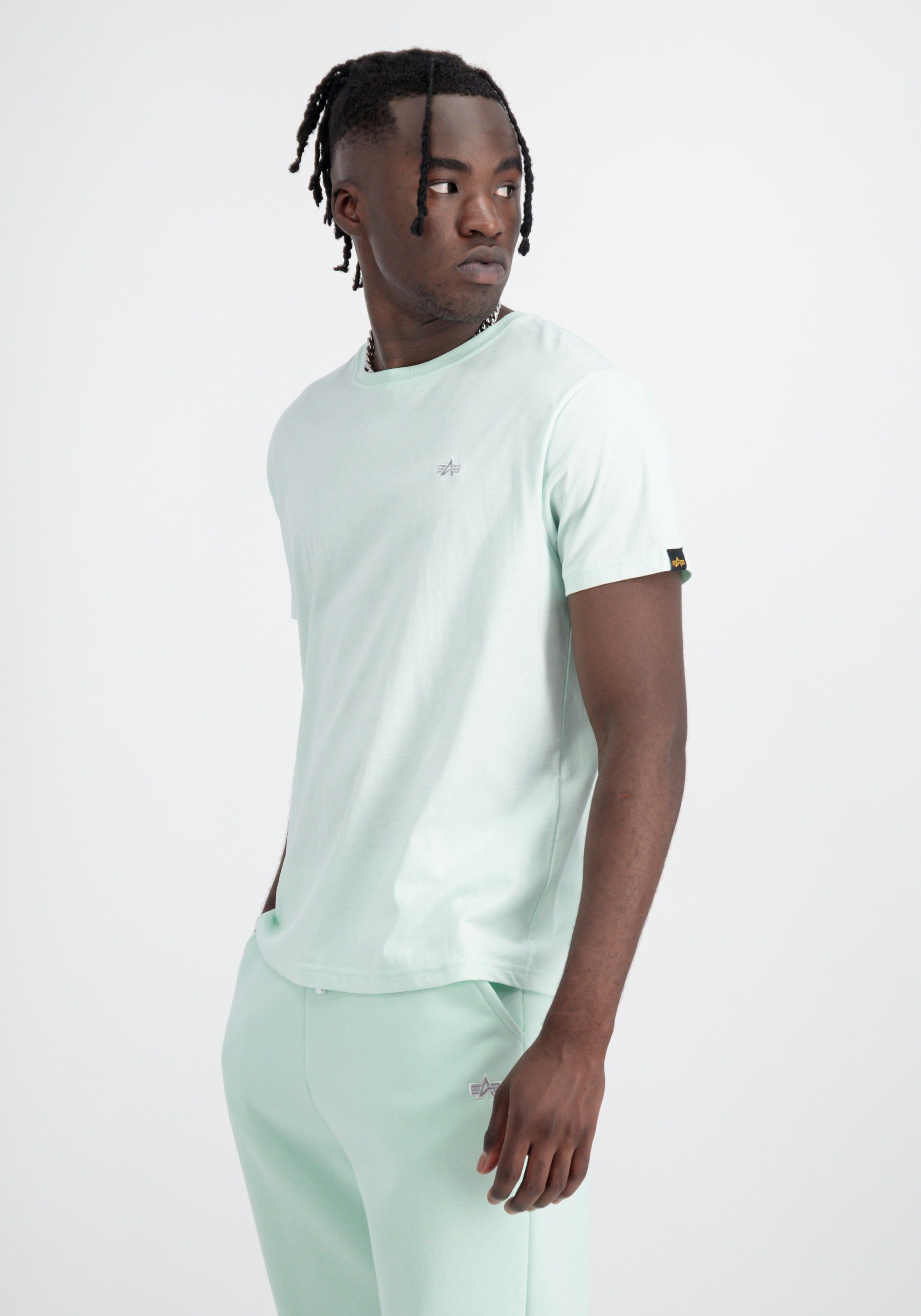 Alpha Industries T-shirt Alpha Industries Men - T-Shirts Unisex EMB T-Shirt heren t-shirts maat 2XS groen
