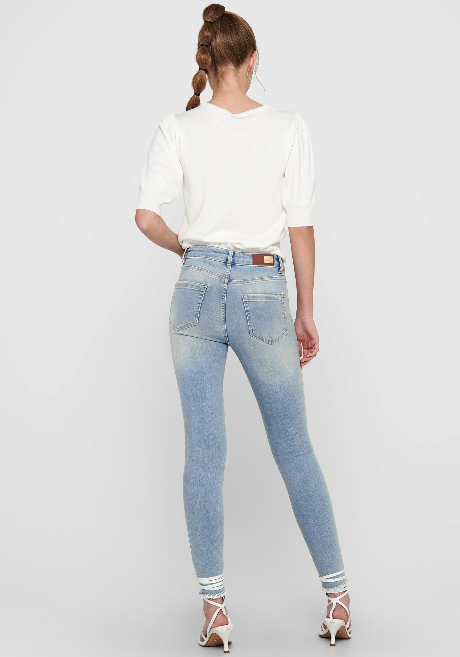 Only Ankle jeans ONLBLUSH MID SK ANK RAW met iets gerafelde voetzoom