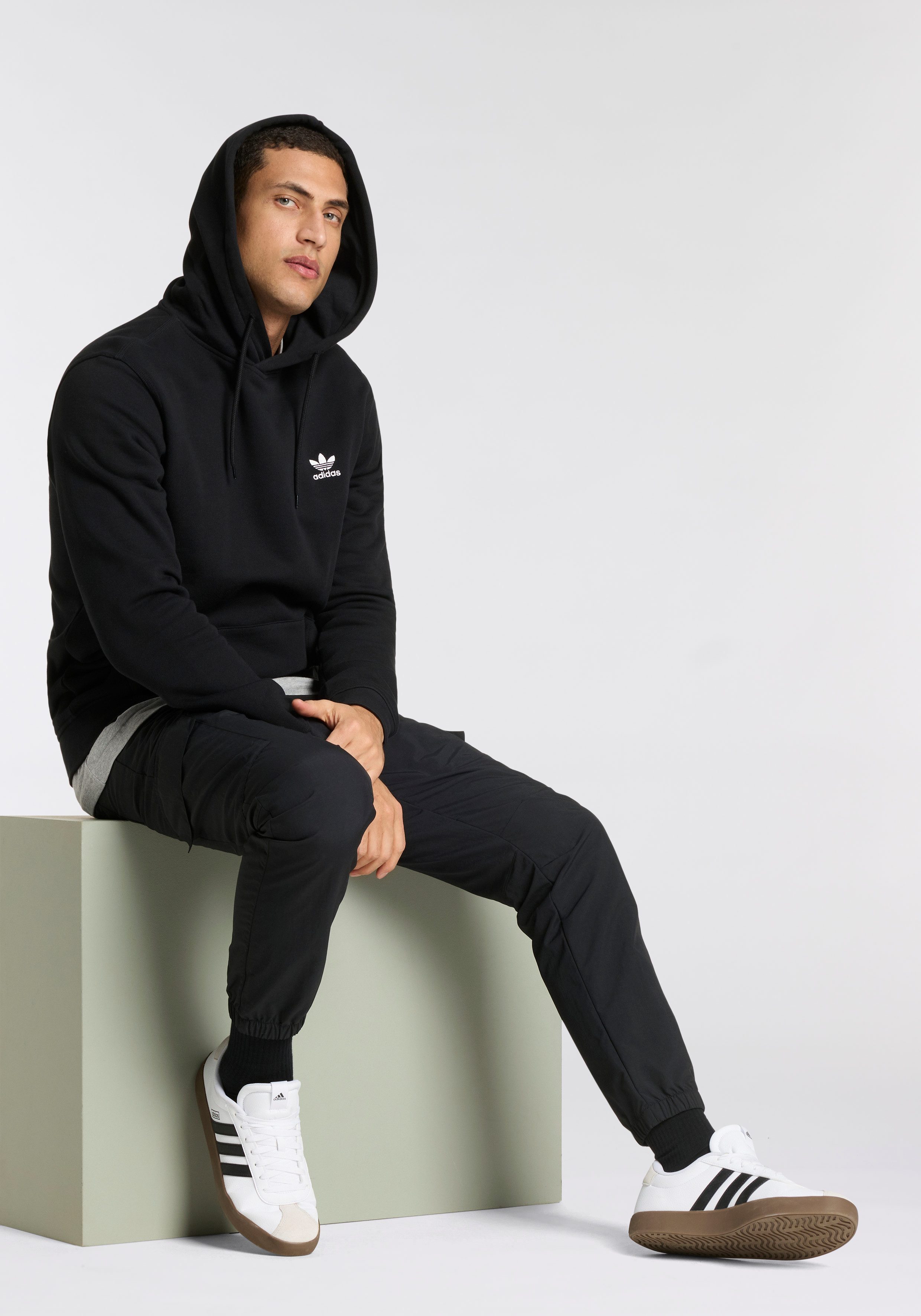 adidas Originals Sportbroek ESS WOVEN CARGO (1-delig)