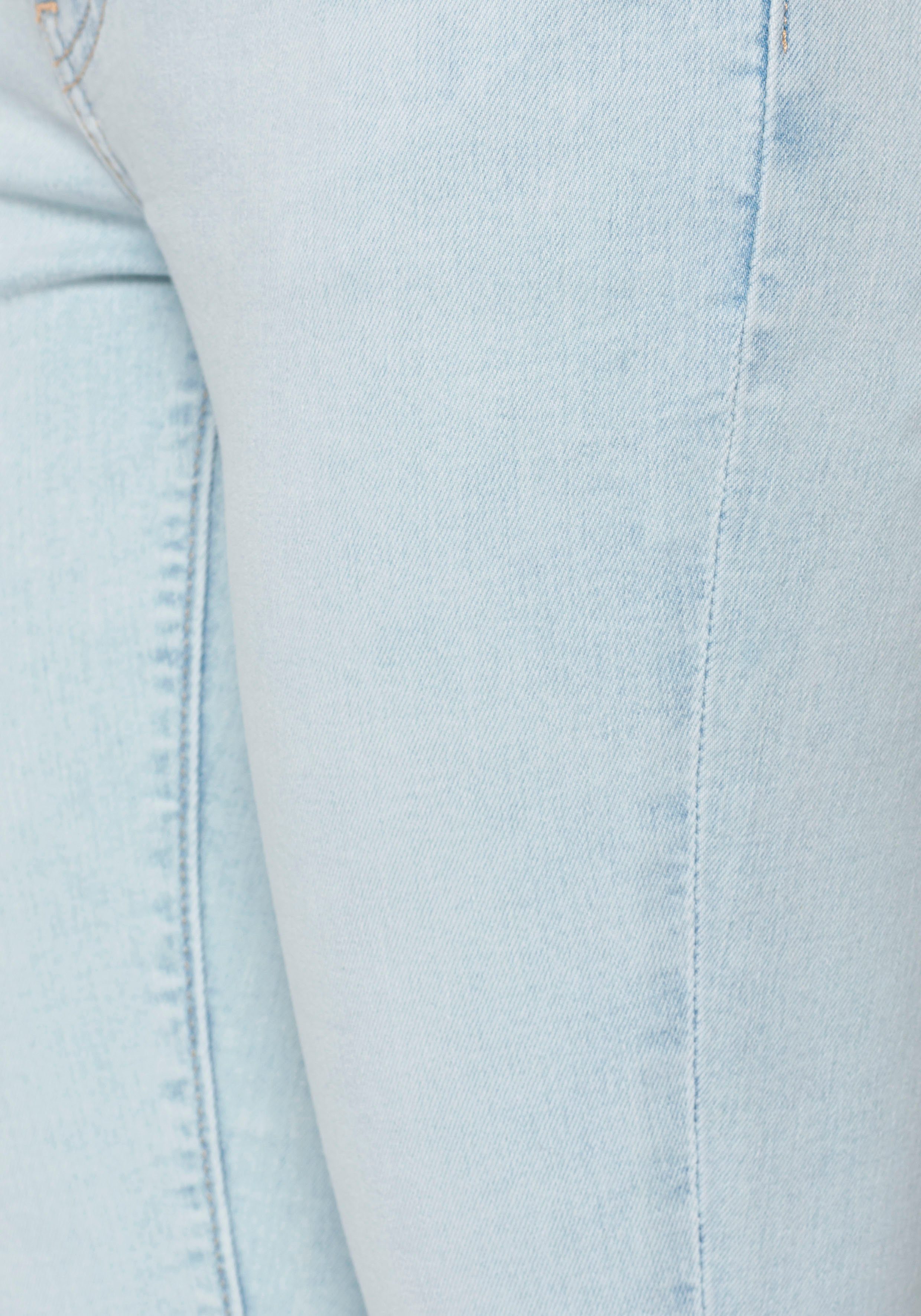Levi's® Skinny fit jeans 721 High rise skinny met splitje in de zoom