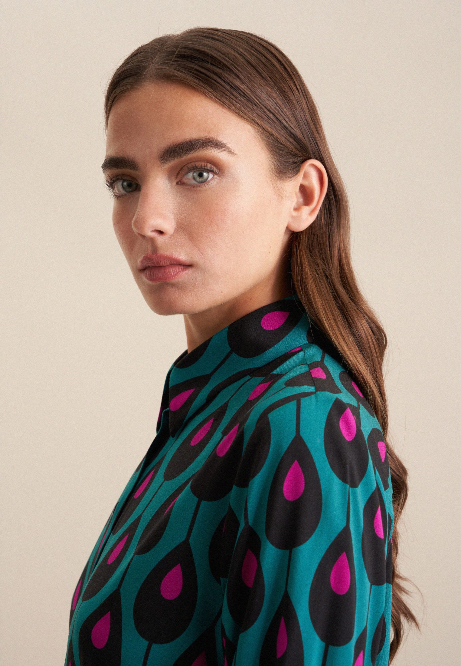 seidensticker Overhemdblouse Zwarte roos Lange mouwen kraag print