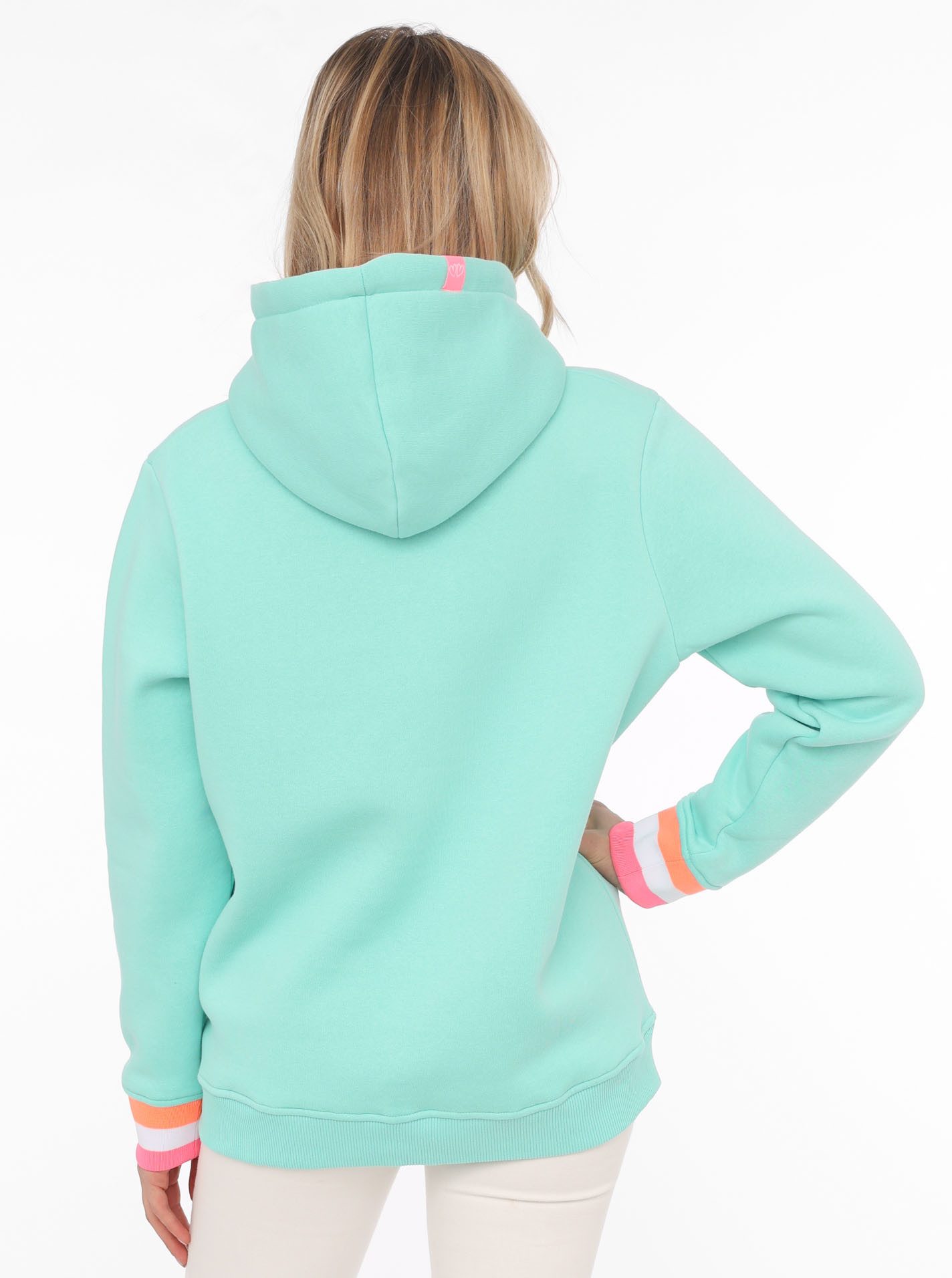 Zwillingsherz Sweater Dorp geluk met landelijke charme, kleurrijke borduursel, kangoeroezakken