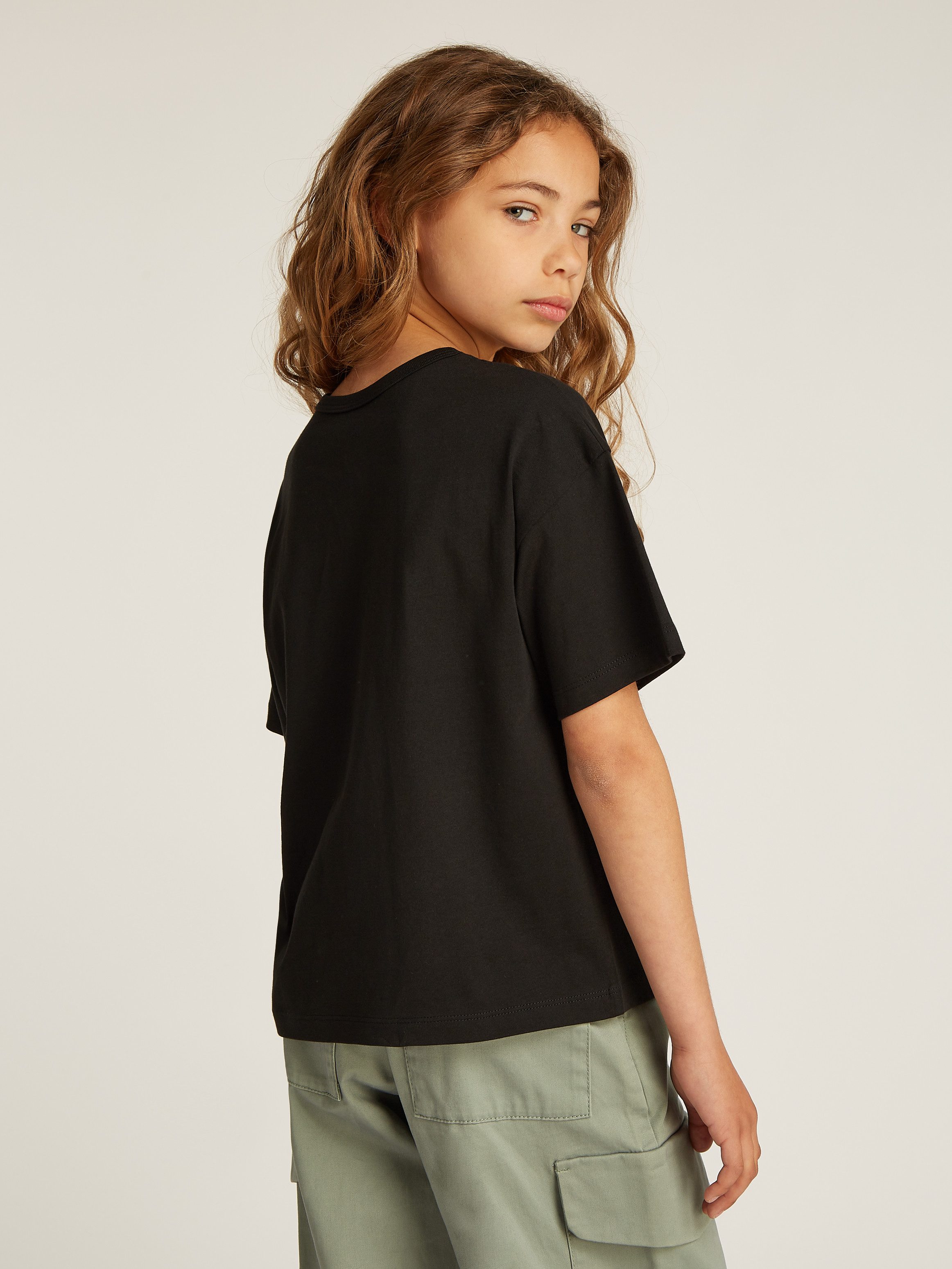 Calvin Klein Shirt met ronde hals MONOLOGO GLITTER SS T-SHIRT voor kinderen tot 16 jaar met logo-opdruk