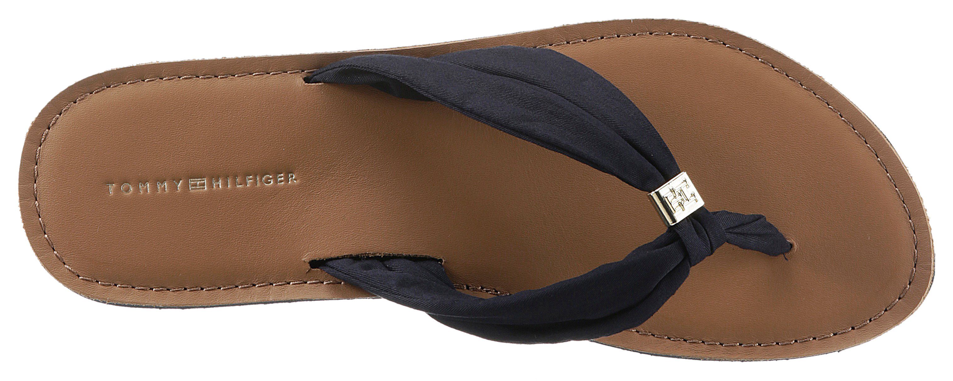 Tommy Hilfiger Teenslippers TH ELEVATED BEACH SANDAL , zomerschoen, comfortabele schoen, flats, slippers met th-sieraandeel