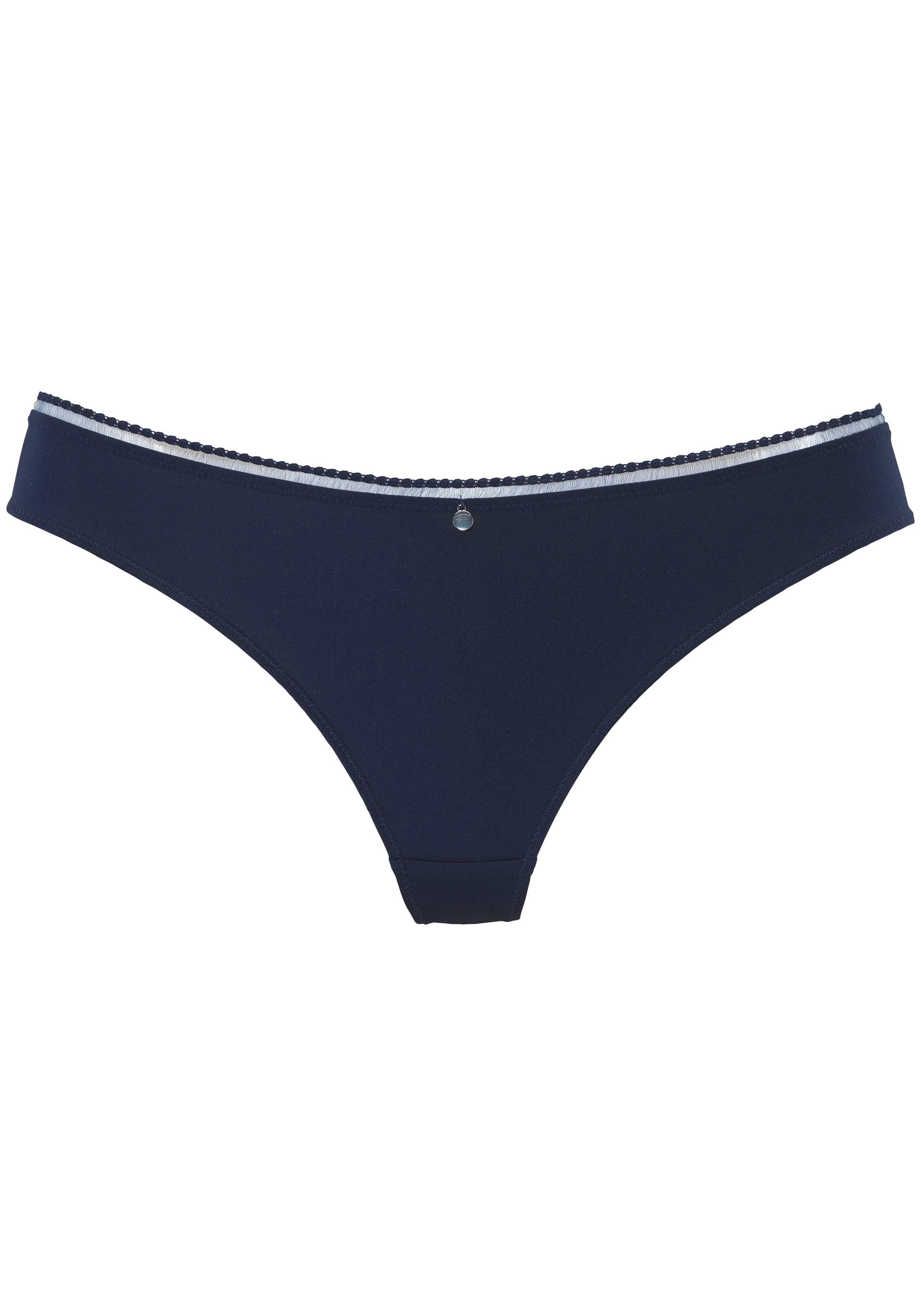 s.Oliver RED LABEL Beachwear String Pauline met fijne kant en zacht microtouch-materiaal