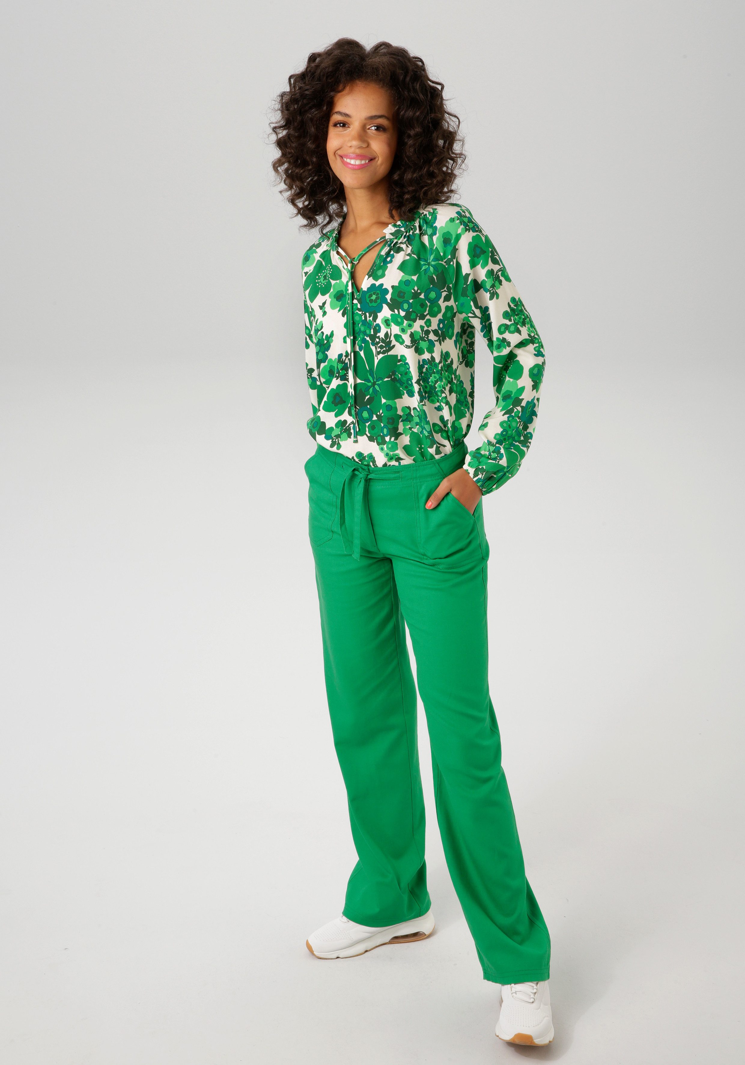 Aniston CASUAL Blouse zonder sluiting met kleurharmonische, grootschalige bloemenprint - nieuwe collectie