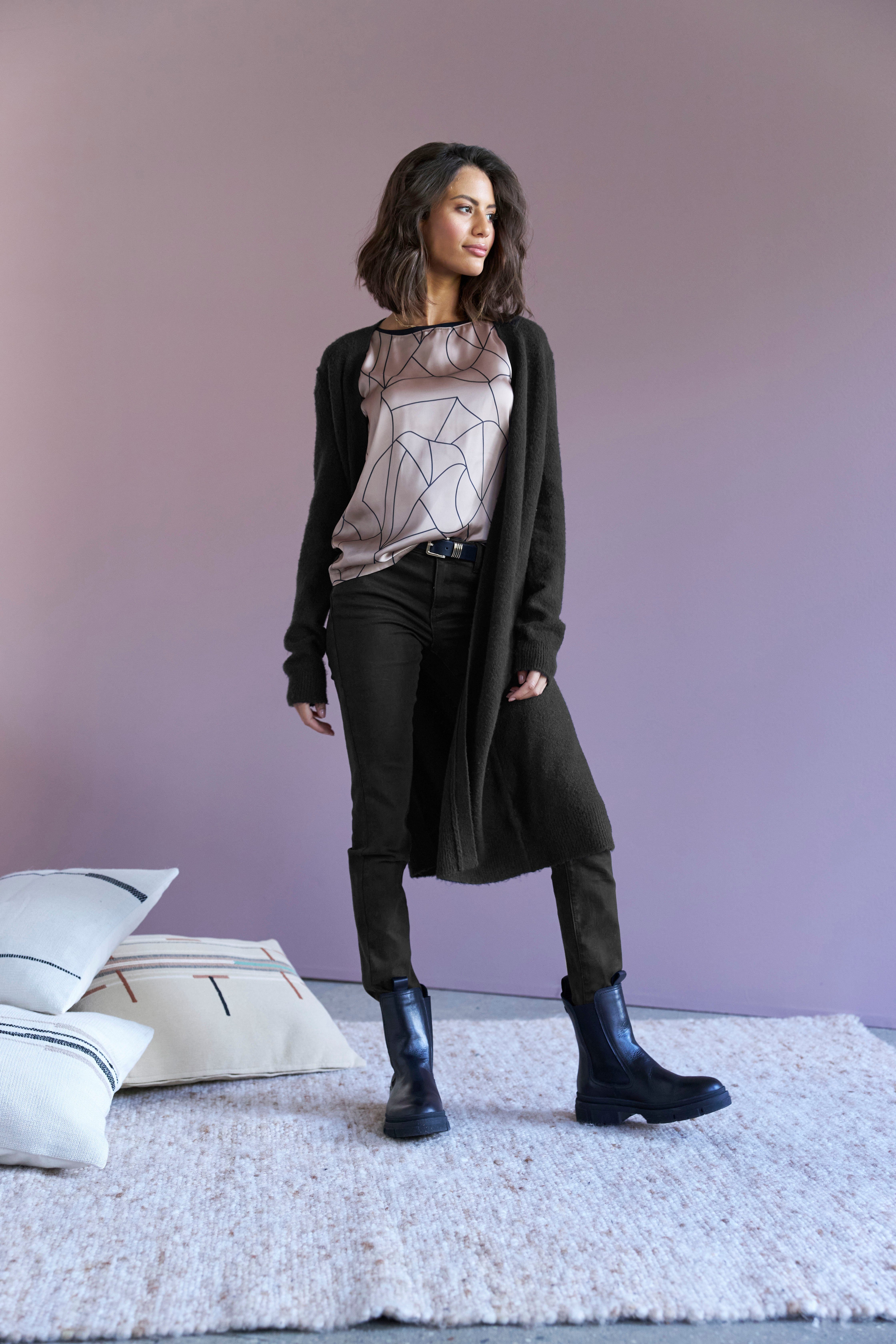 Laura Scott Lang vest in behaaglijk zachte tricotkwaliteit