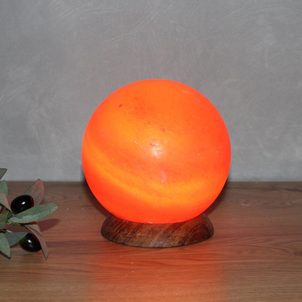 HIMALAYA SALT DREAMS Zoutkristal-tafellamp Planeet Met de hand gemaakt van zoutkristal - iedere steen uniek, ca.1,9 kg (1 stuk)