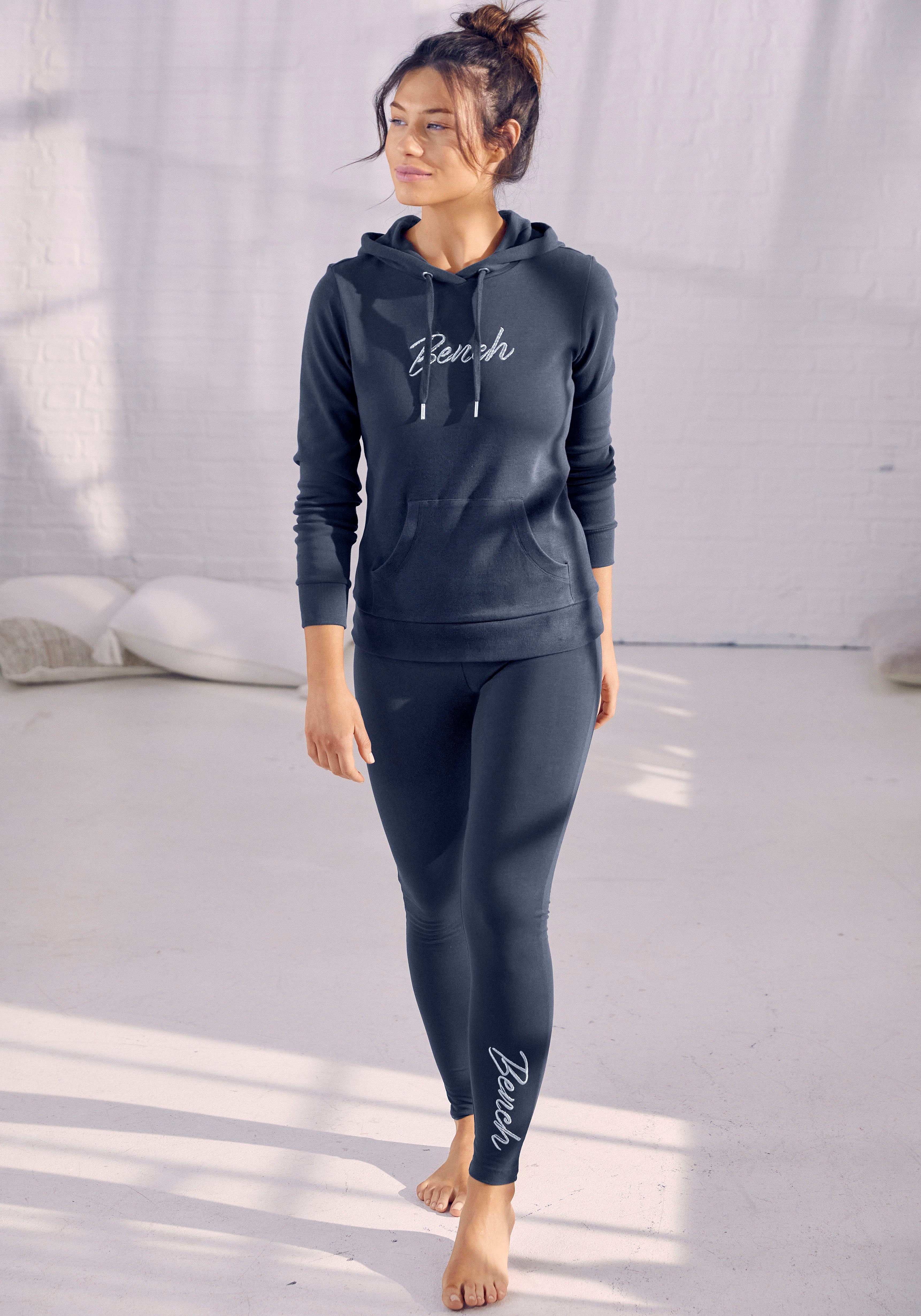 Bench. Loungewear Legging met glinsterend logoborduursel op het been
