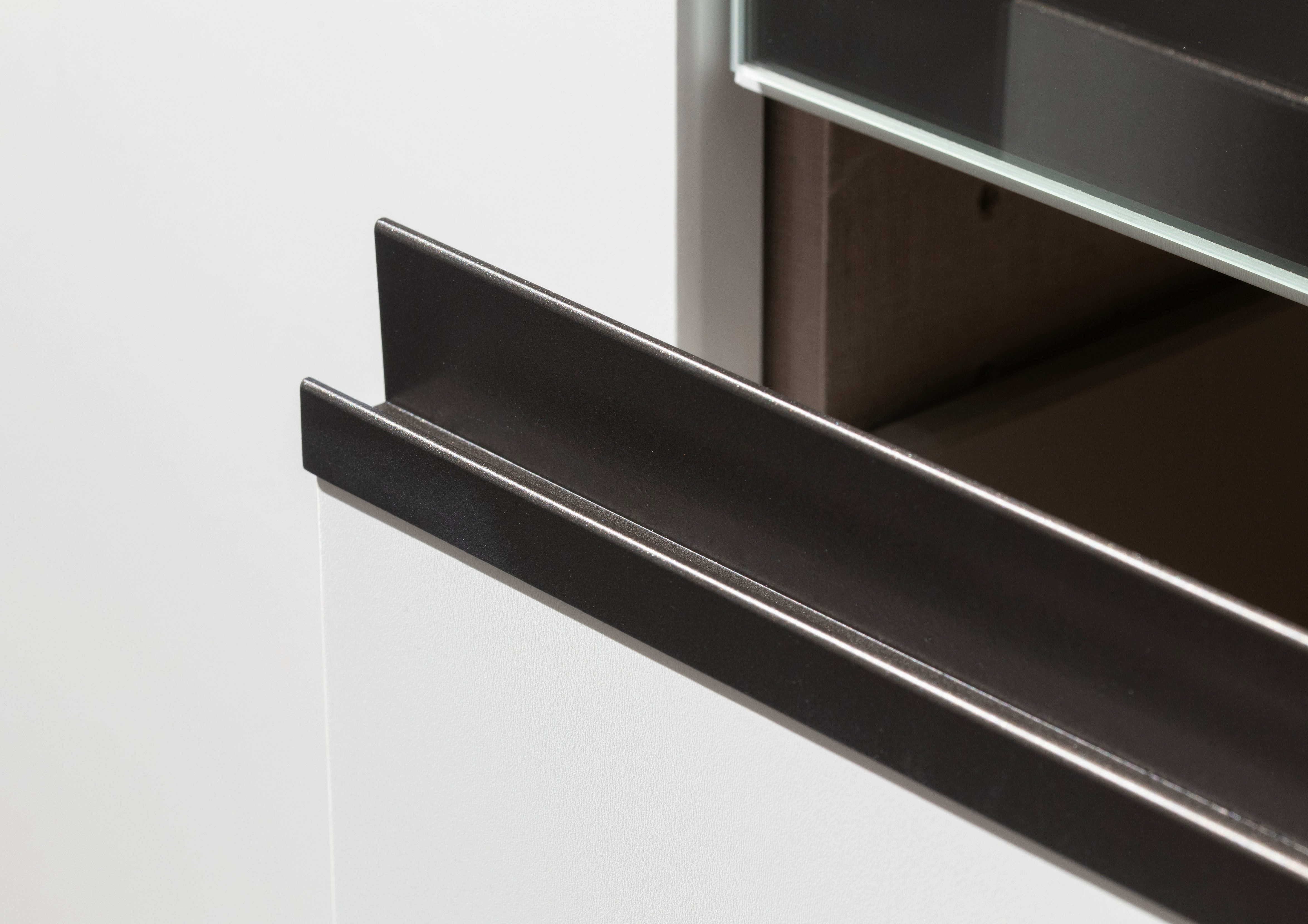 rauch Draaideurkast Kledingkast Kast Garderobe Wasmand COSTA in 3 Breedtes veel ruimte, greeploze front en push-to-open functie made in germany