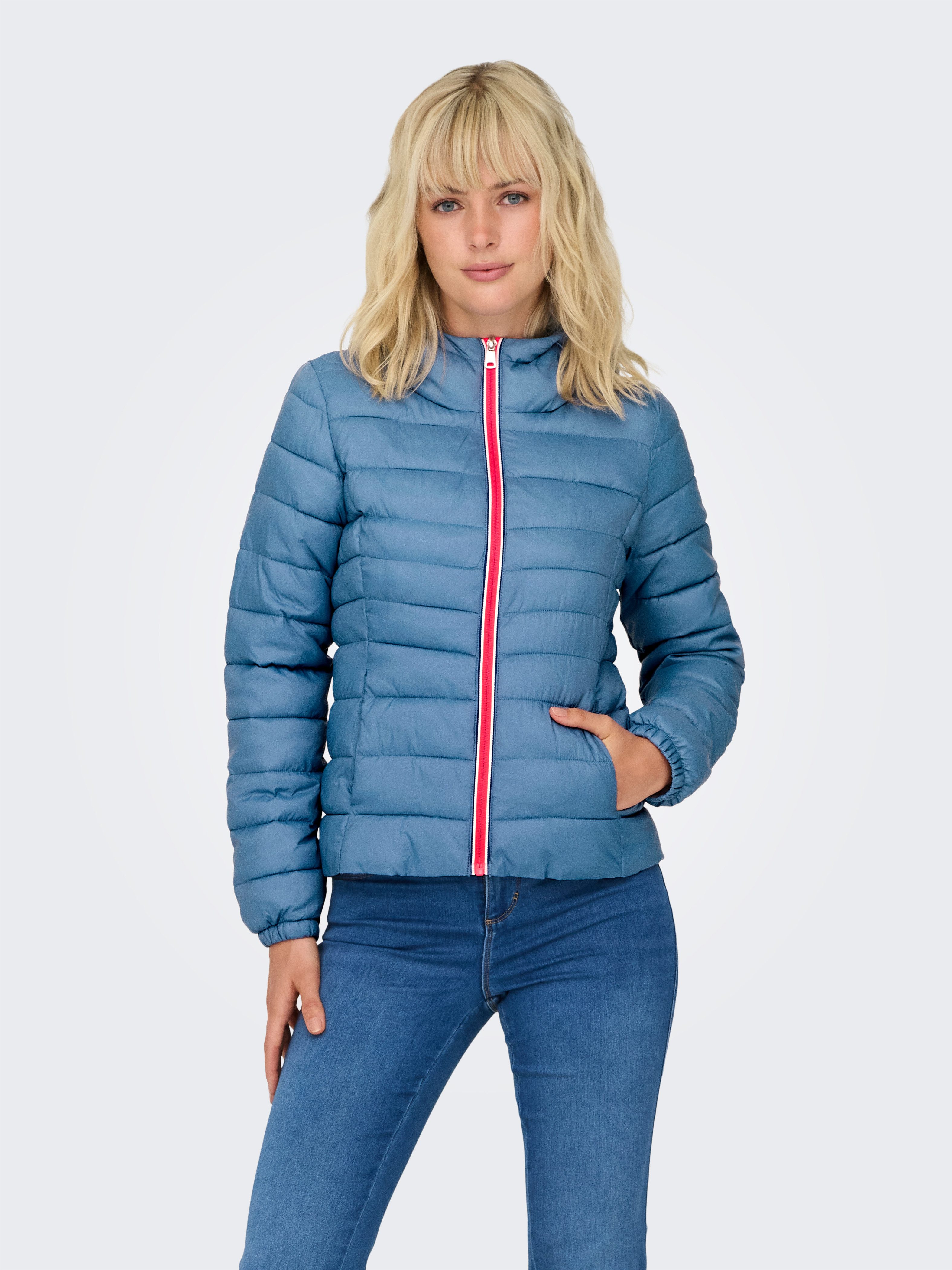Only Gewatteerde jas ONLTAHOE CONTRAST HOOD JACKET CC OTW dames donsjassen maat XS (34) blauw