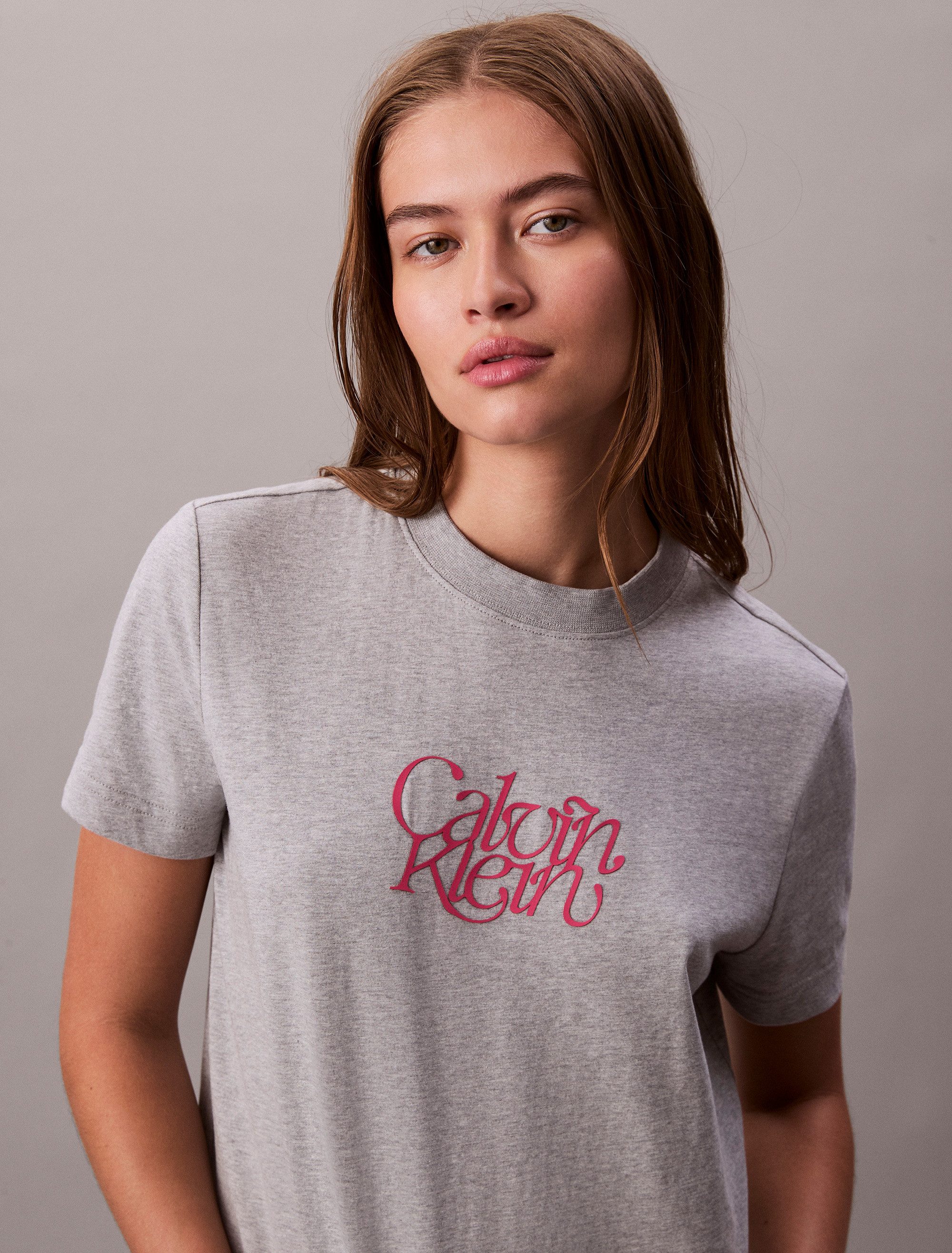 Calvin Klein T-shirt SS FITTED SCRIPT CALVIN KLEIN TE