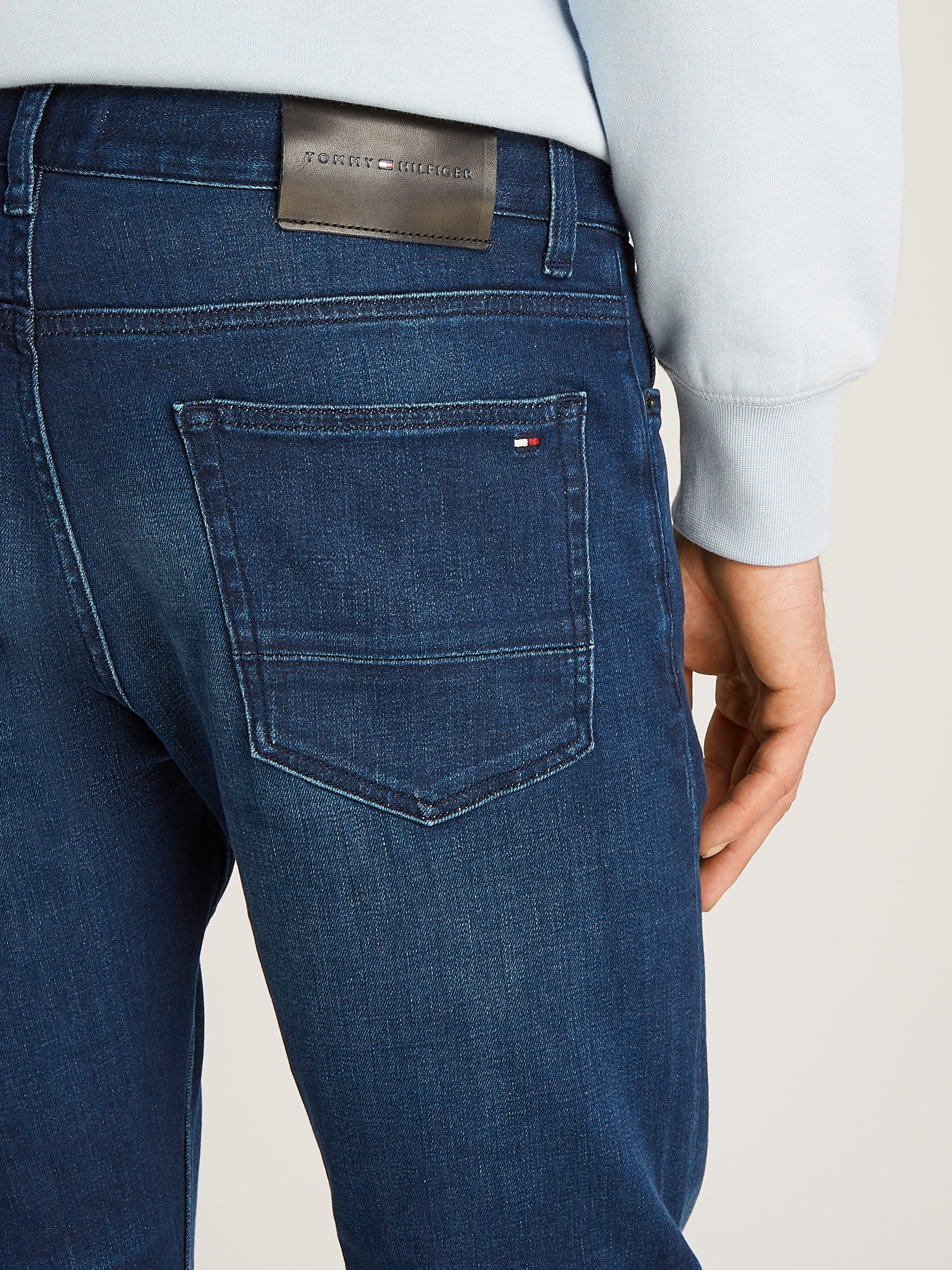 Tommy Hilfiger Slim fit jeans CORE BLEECKER met stijlvolle wassing