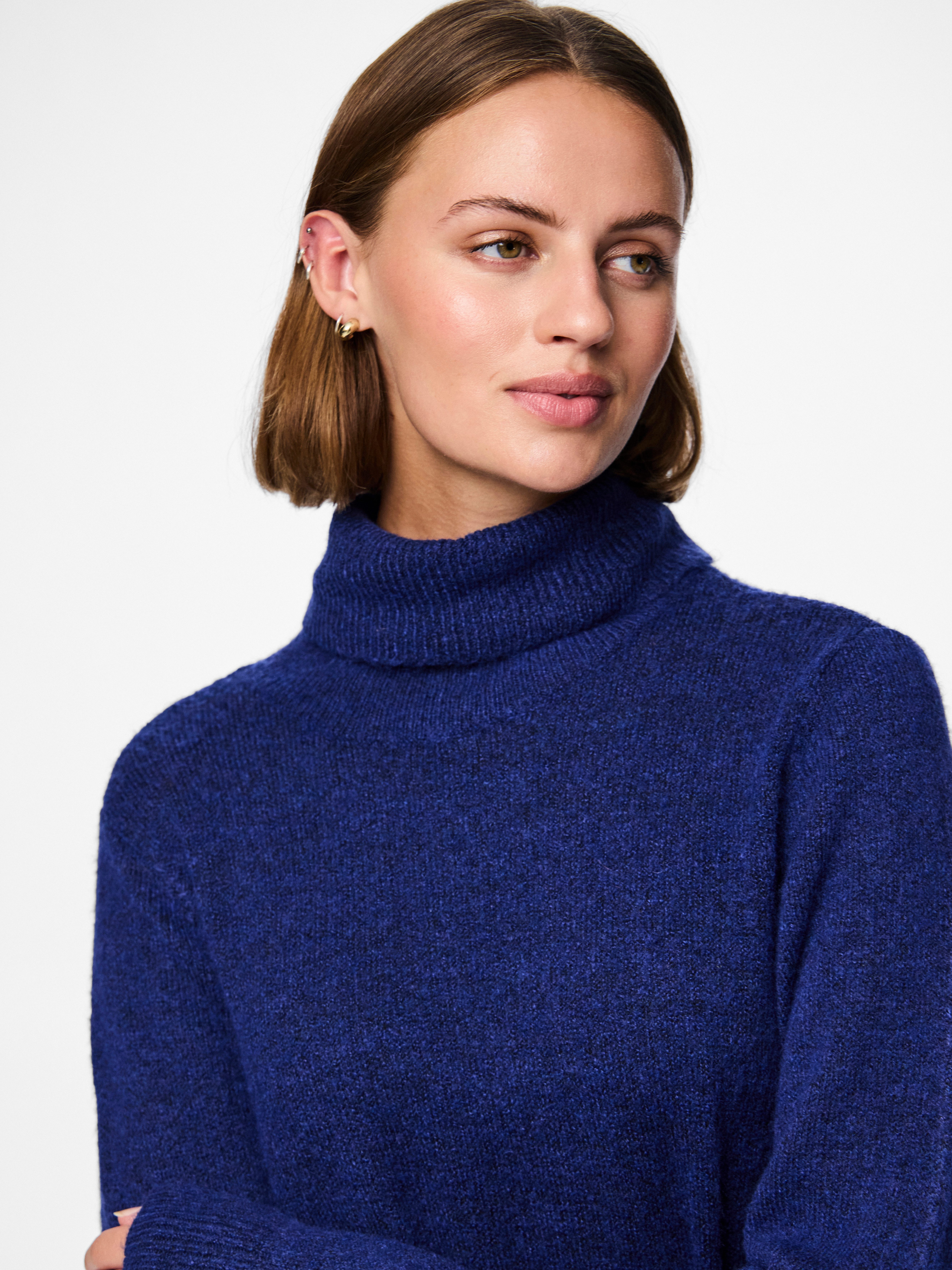pieces Gebreide jurk PCJULIANA LS ROLLNECK KNIT DRESS NOOS BC