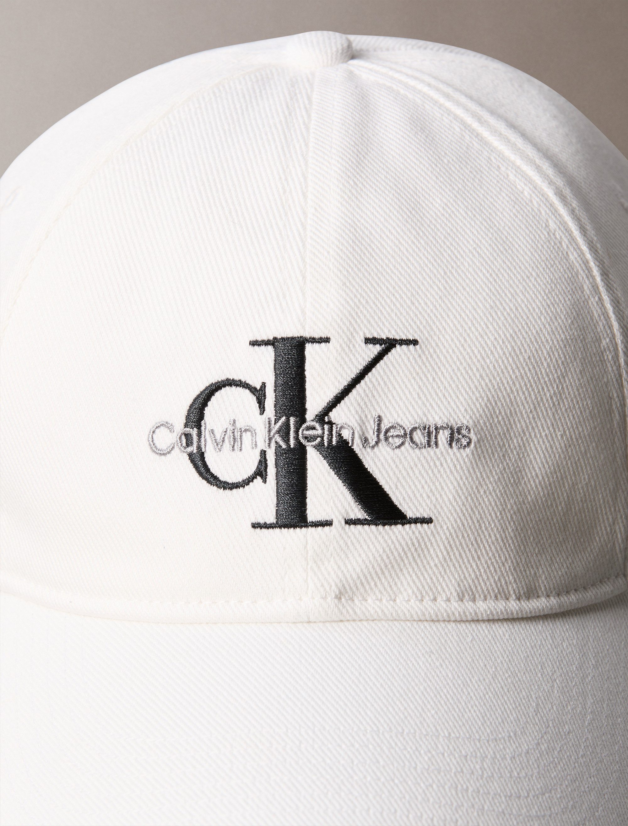 Calvin Klein Baseball pet MONO LOGO EMBRO CAP