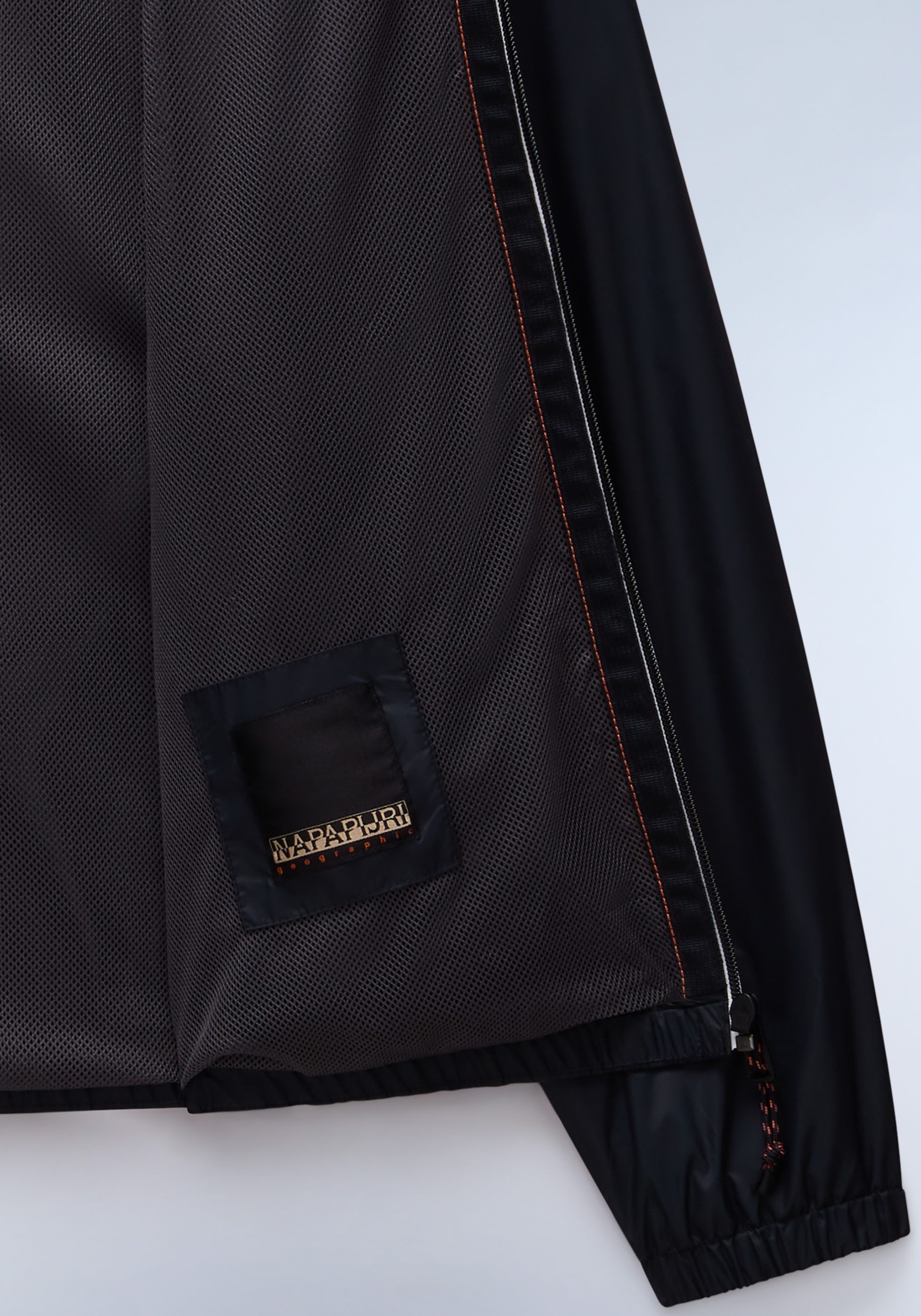 Napapijri Windbreaker A-CLOUDY 041 BLACK Met elastiek in de zoom, met staande kraag