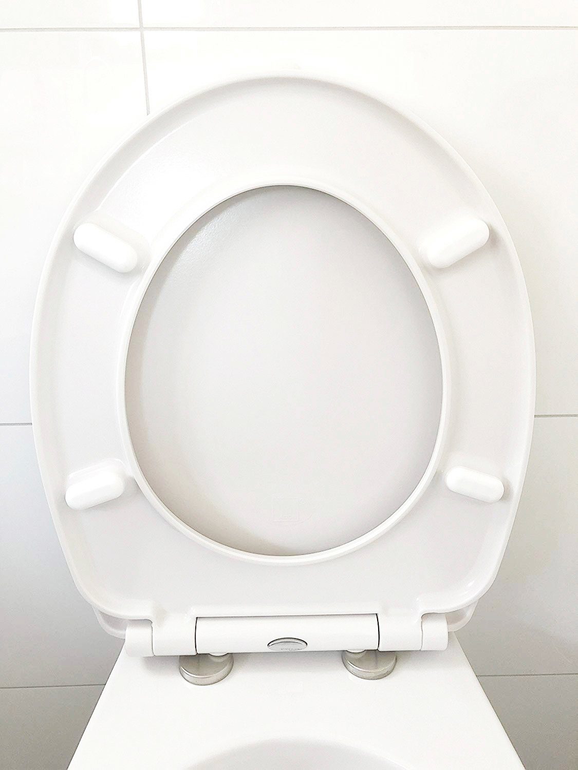 ADOB Toiletzitting CAT Soft-closemechanisme, voor het schoonmaken met één druk op de knop afneembaar
