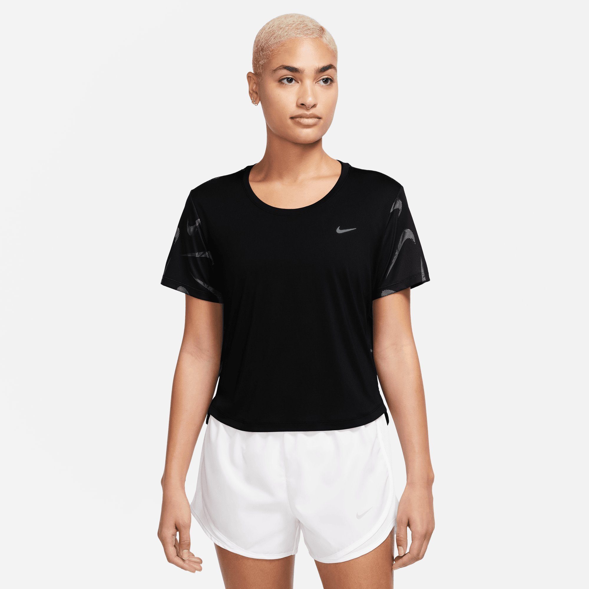 NU 20% KORTING: Nike Runningshirt SWOOSH DRI-FIT WOMEN'S PRINTED SHORT-SLEEVE CROP TOP