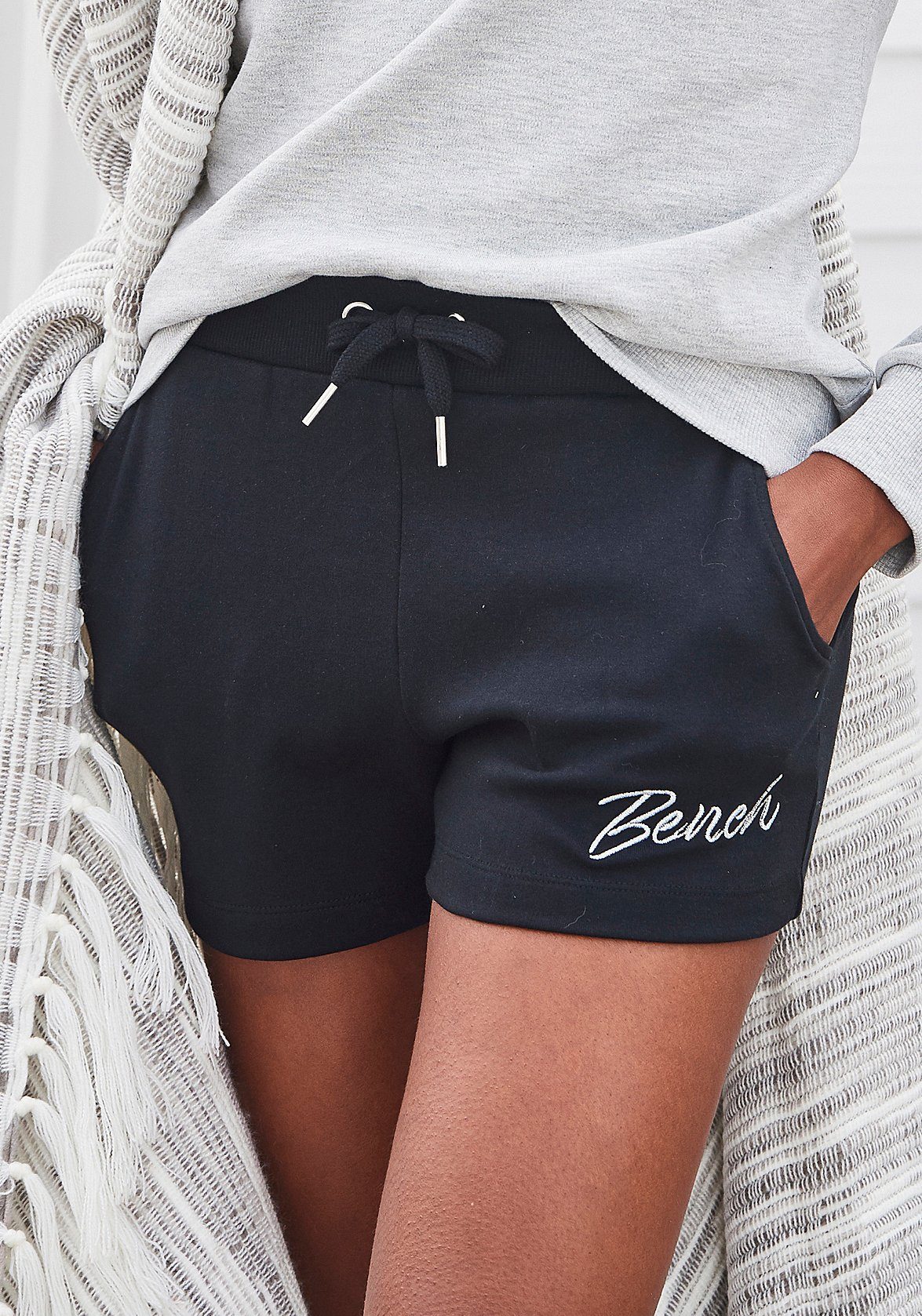 Bench. Loungewear Relaxshorts met klein glanzend logo-borduurwerk, loungepak