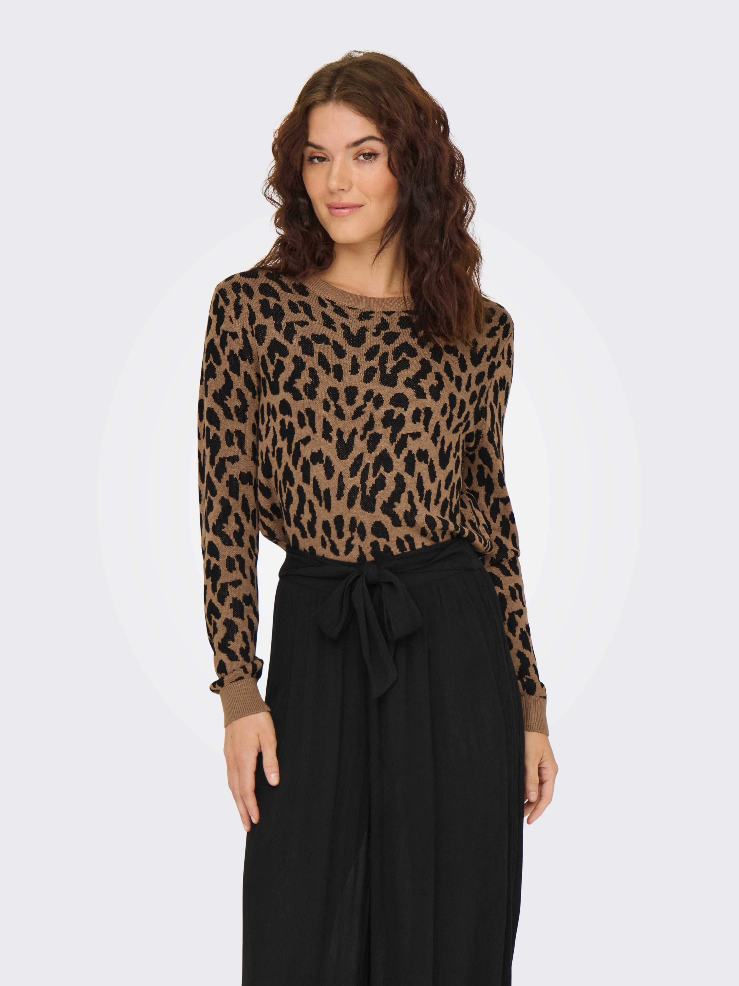Only Trui met ronde hals ONLVIENNA LS JQ LEO O-NECK CC KNT