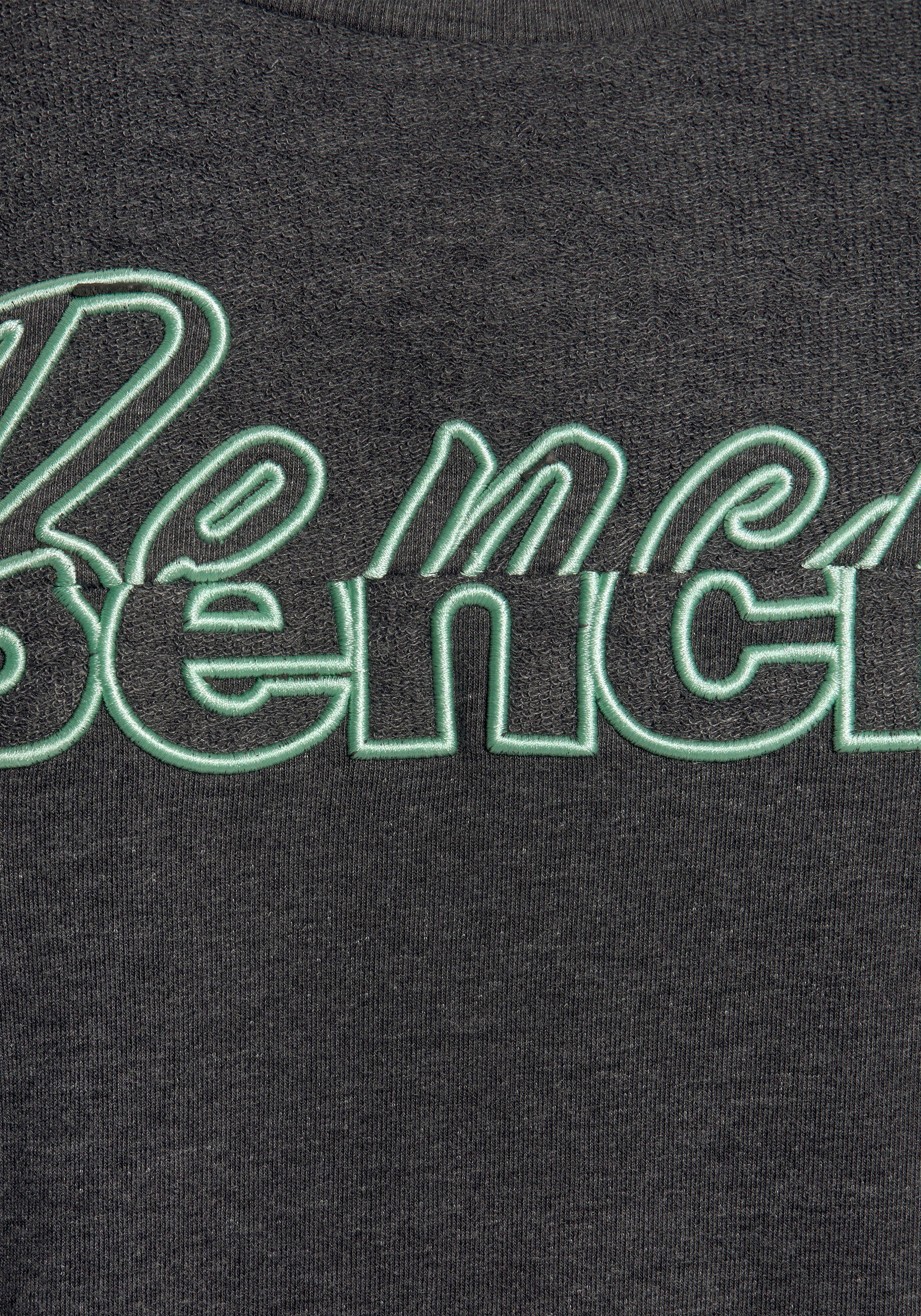 Bench. Sweatshirt met logo-borduurwerk, loungepak