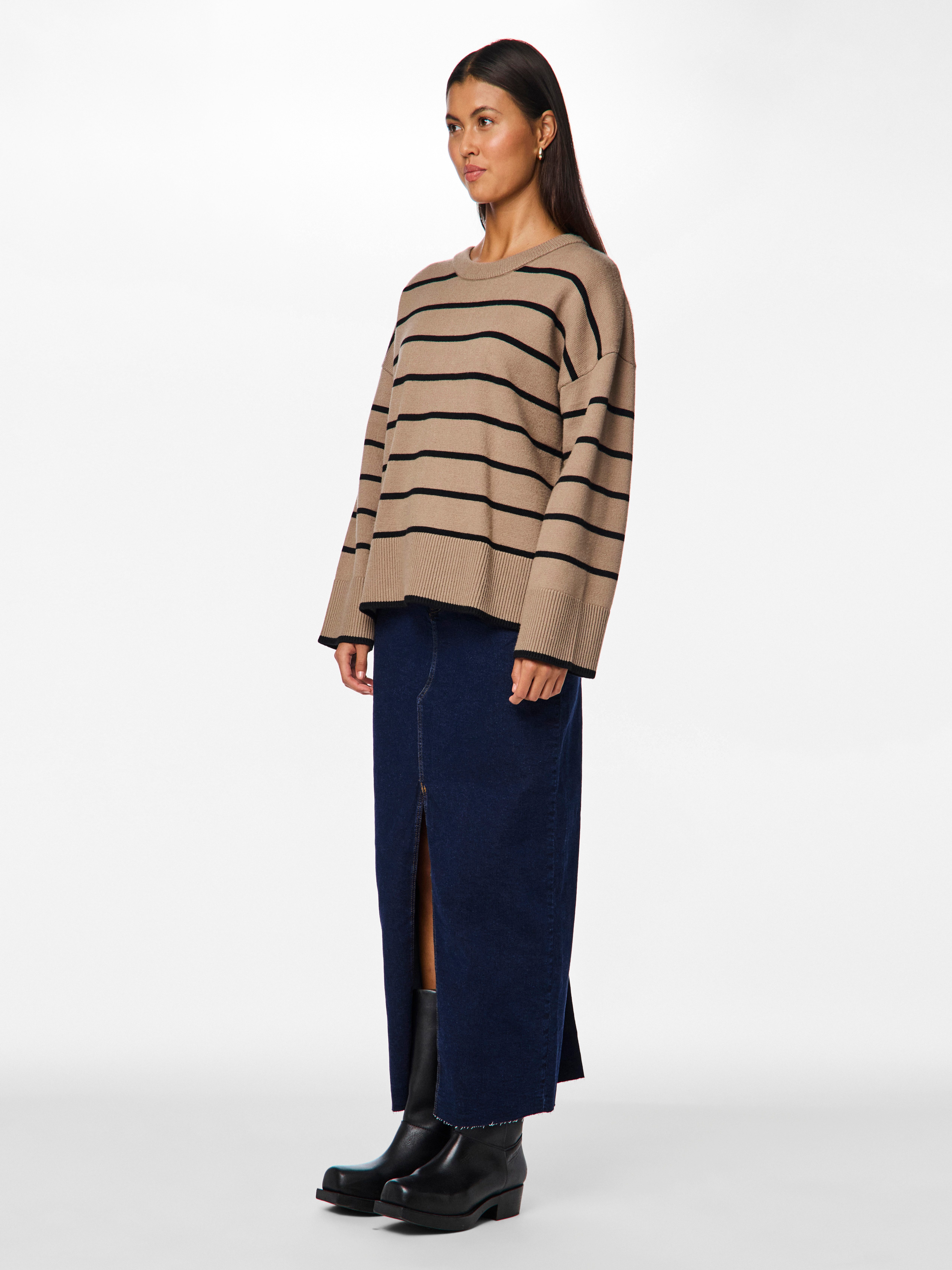 pieces Trui met ronde hals PCMATHILDE LS O-NECK KNIT NOOS BC