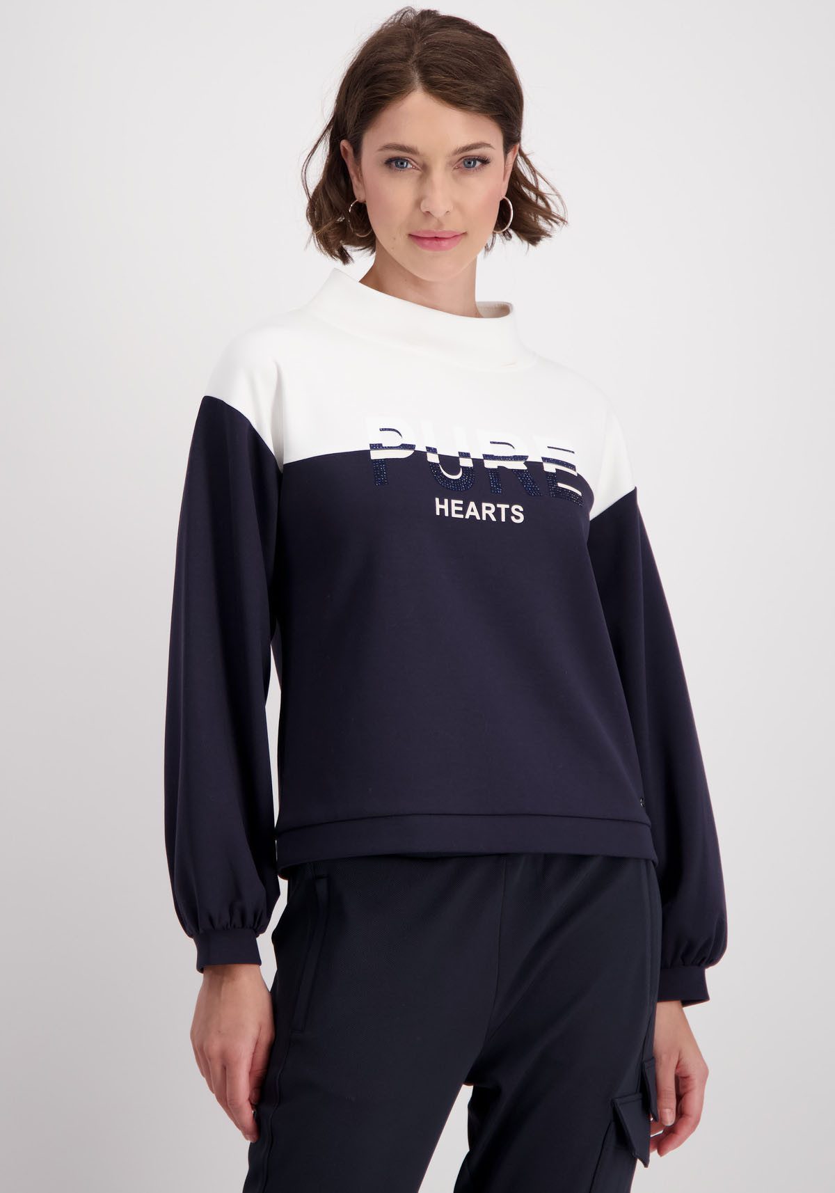 Monari Sweatshirt met een opschrift en glinstersteentjes