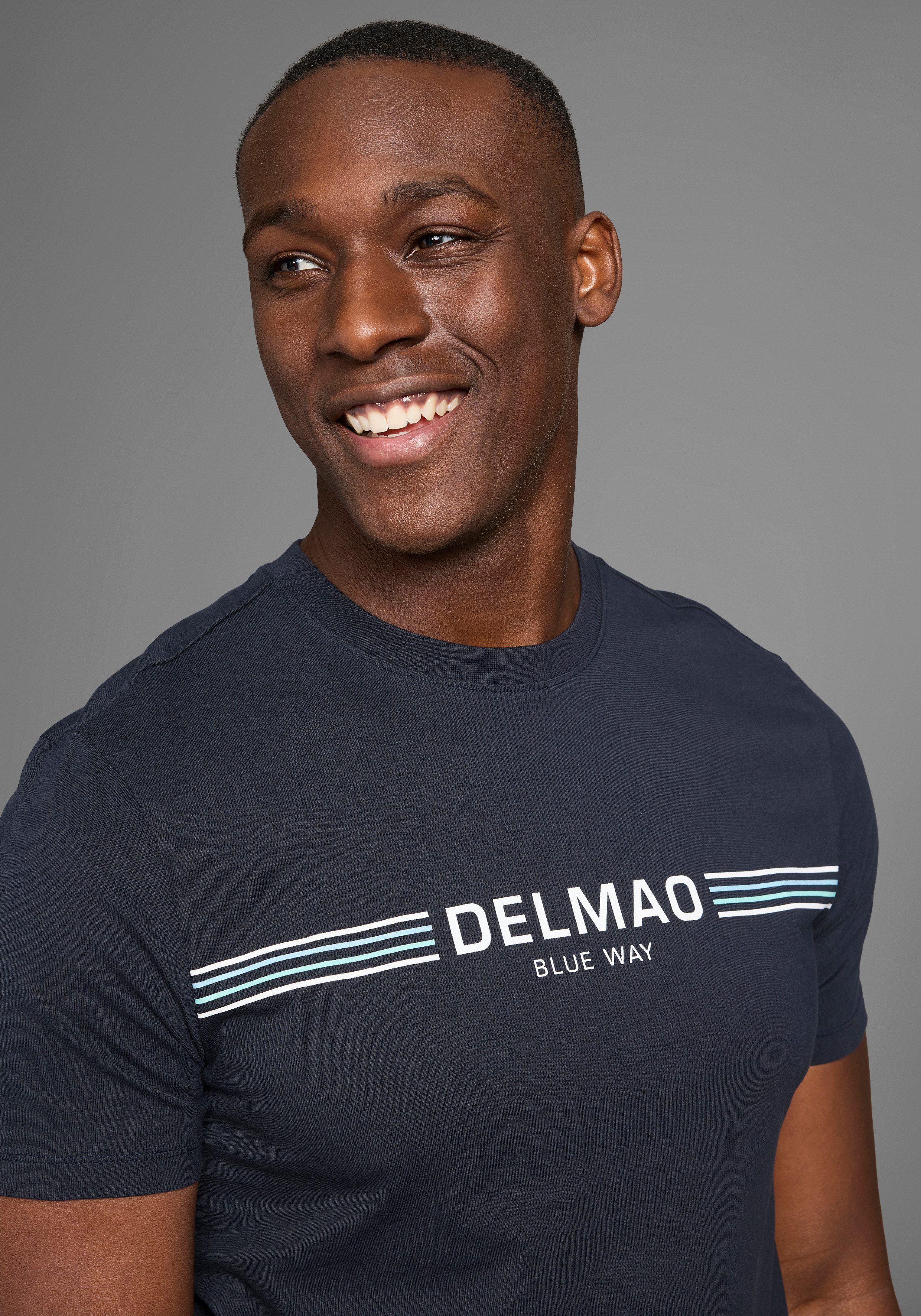 DELMAO T-shirt met sportief-maritieme merkopdruk