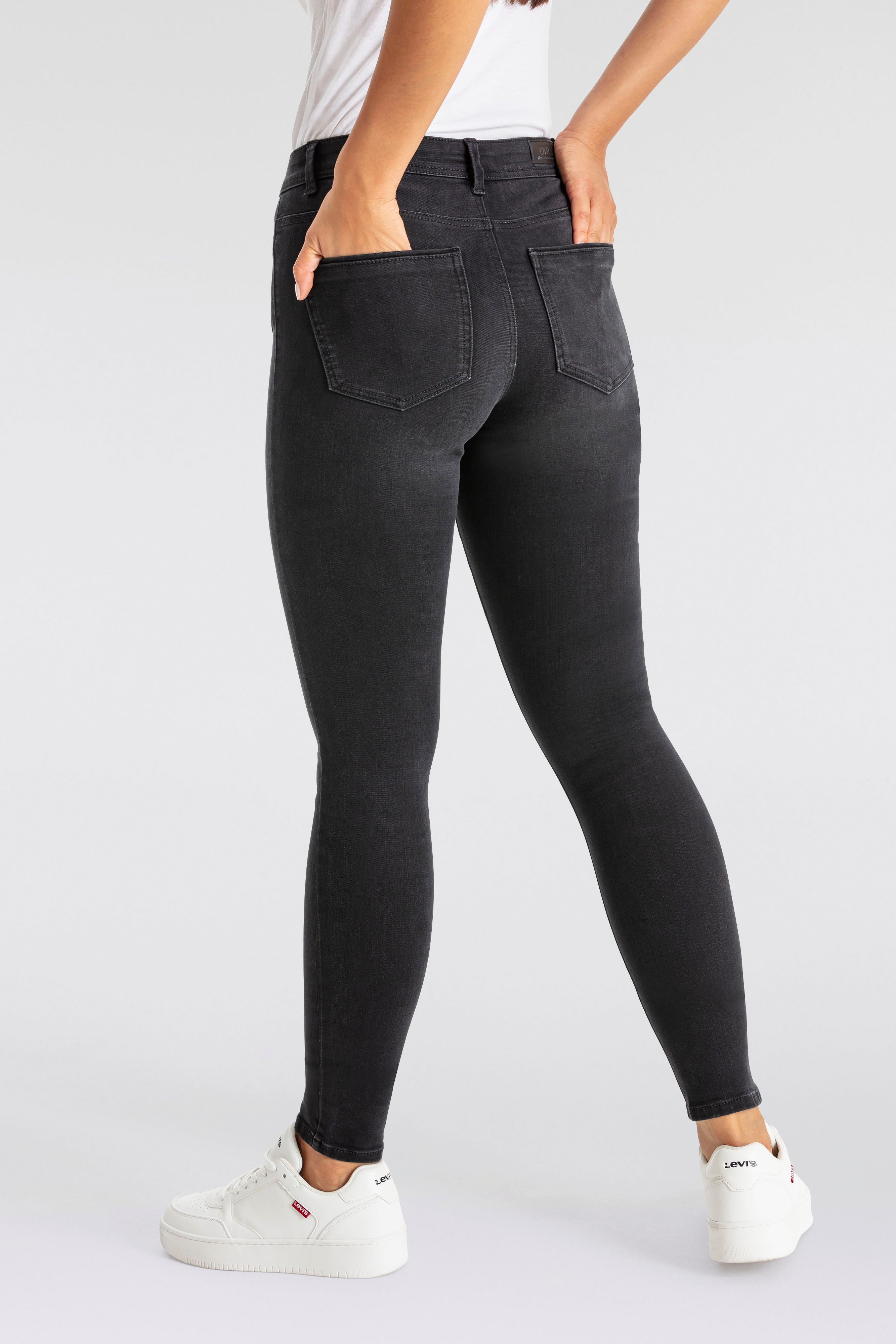 Only Skinny fit jeans ONLWOW MID SKINNY BJ