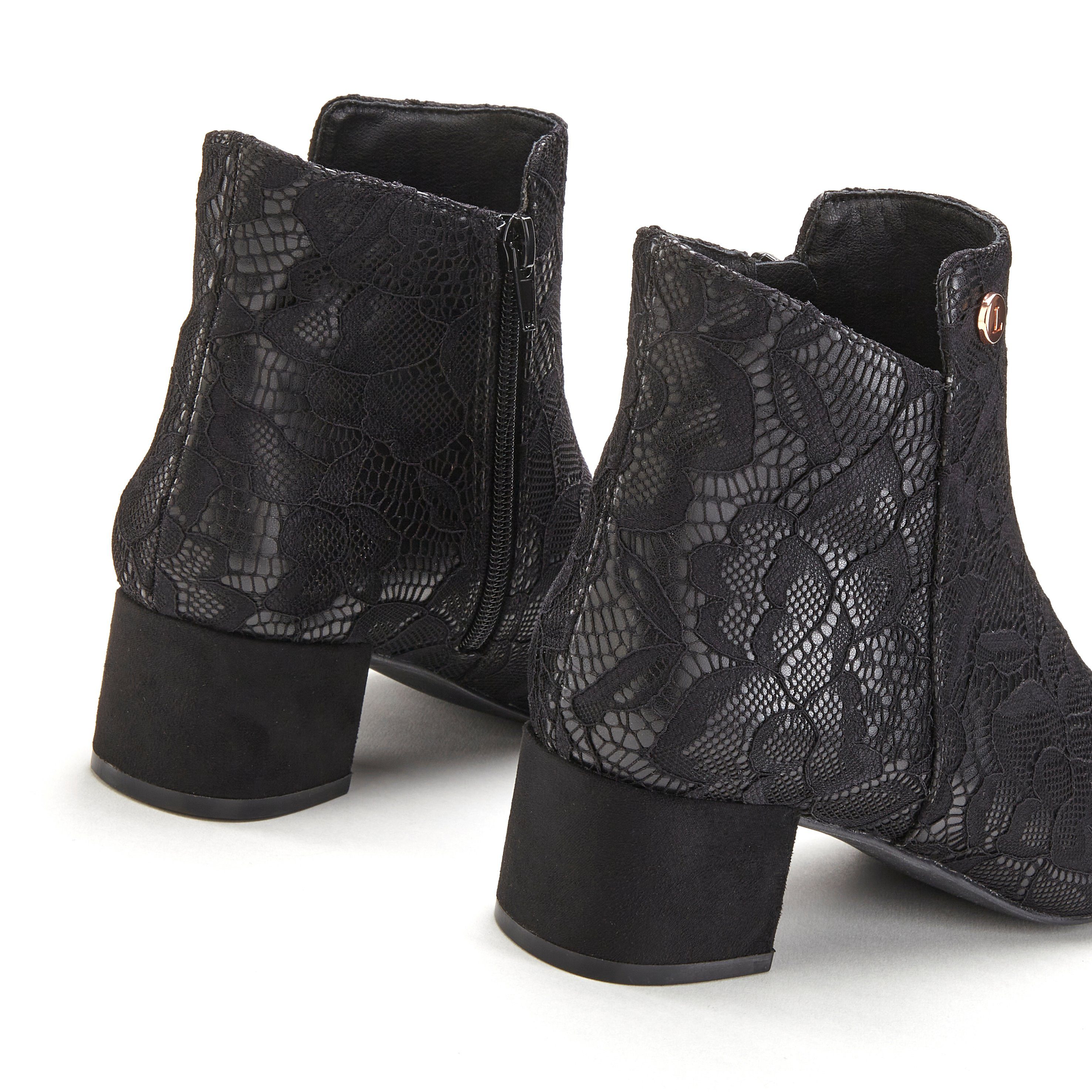 Lascana Laarsjes Laarzen, boots in elegant spitz ontwerp VEGAN