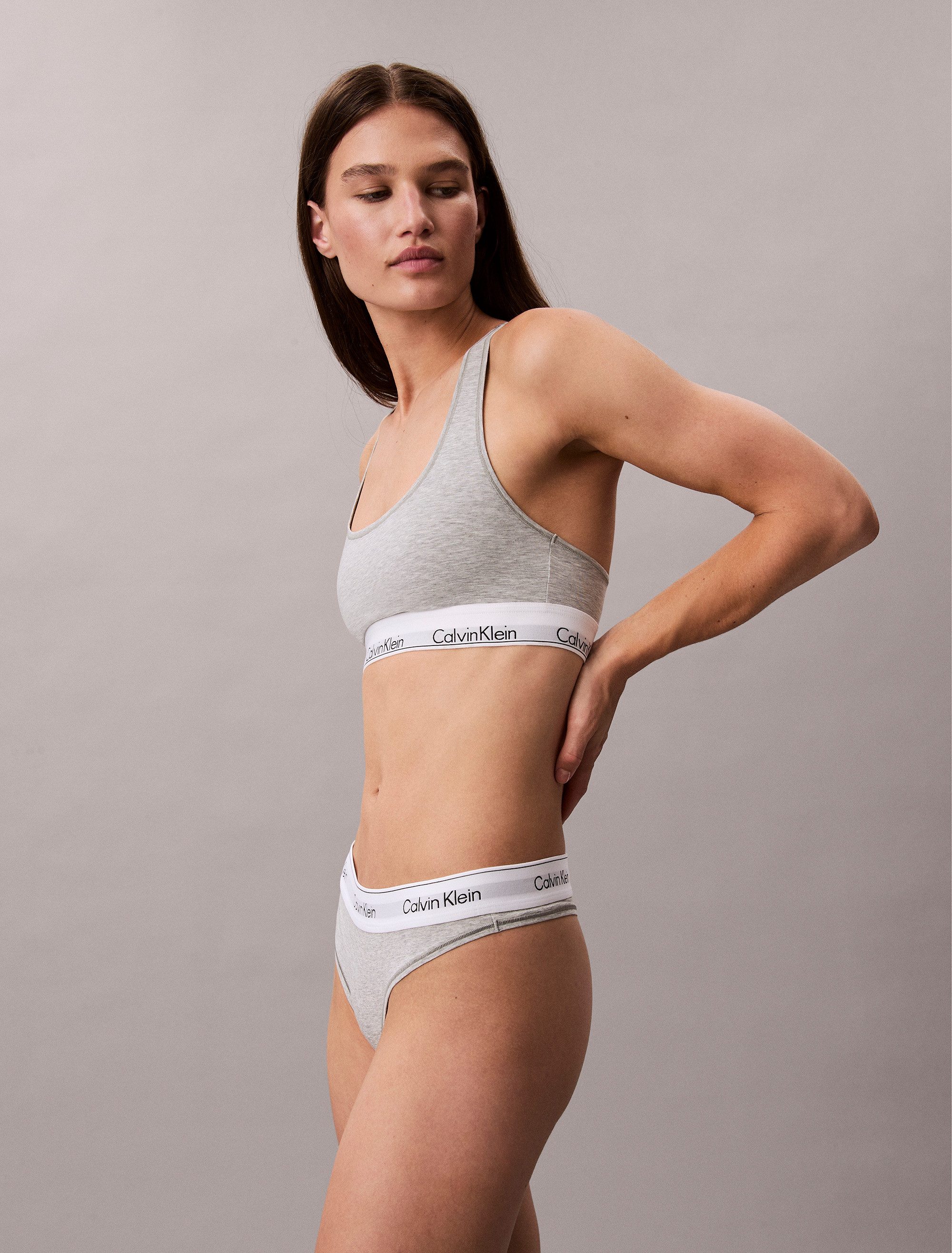 Calvin Klein String Modern Cotton met brede boord