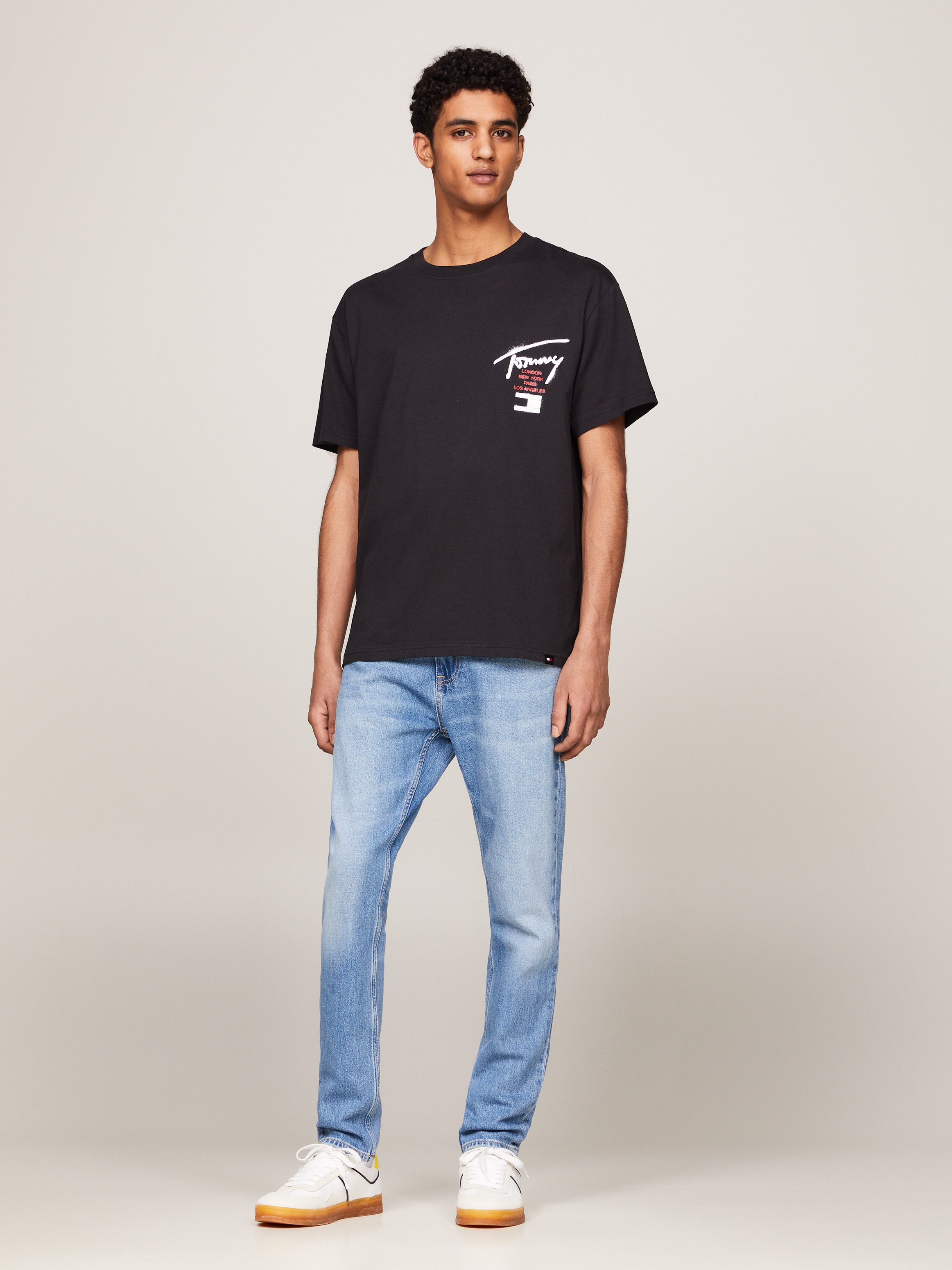 TOMMY JEANS T-shirt TJM REG GRAFFITI SIG TEE EXT