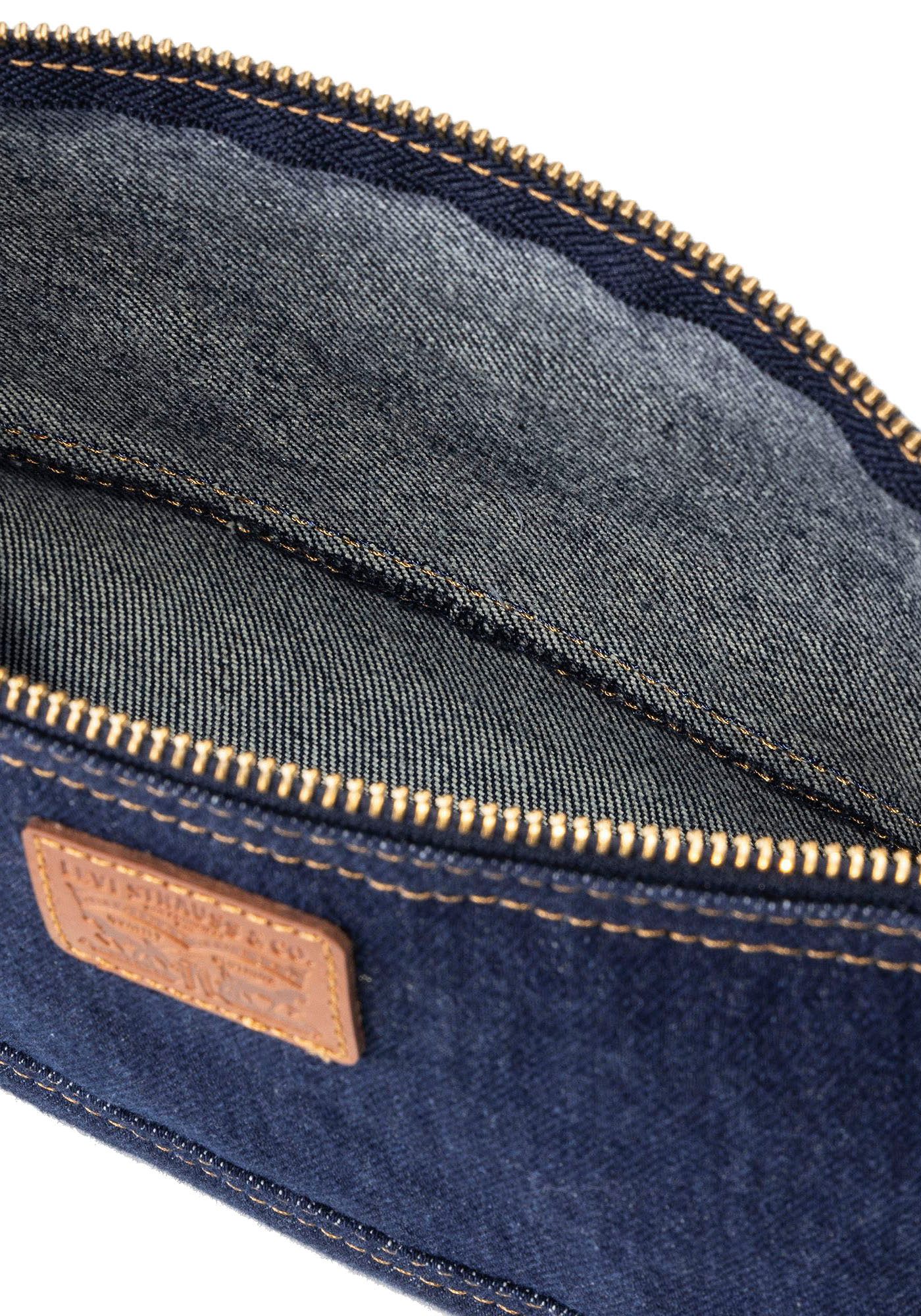 Levi's® Handtas DENIM POUCH met geborduurd logo