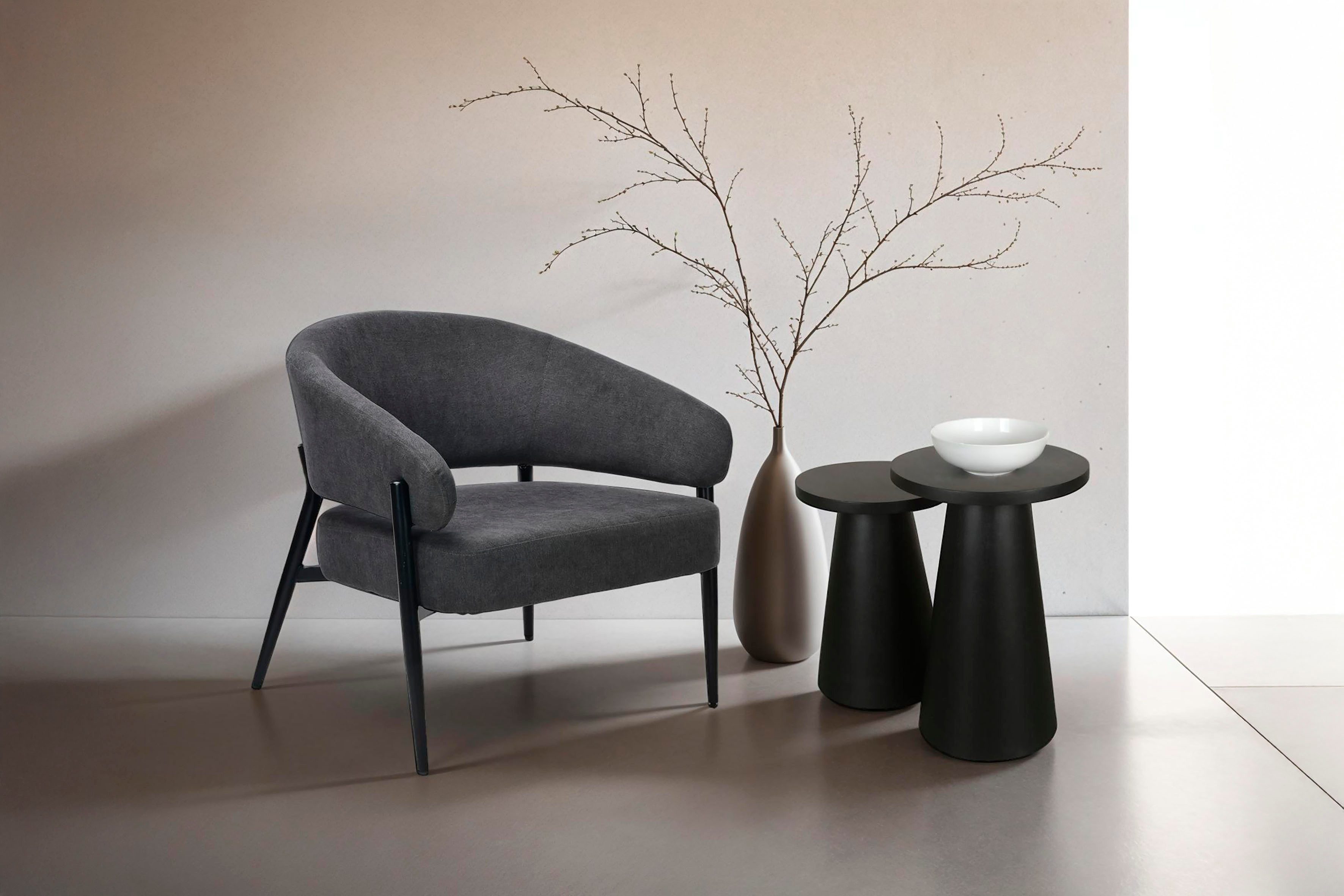 byLIVING Bijzettafel Kegel uit massief hout in zwart of white wash, verschillende maten (set)